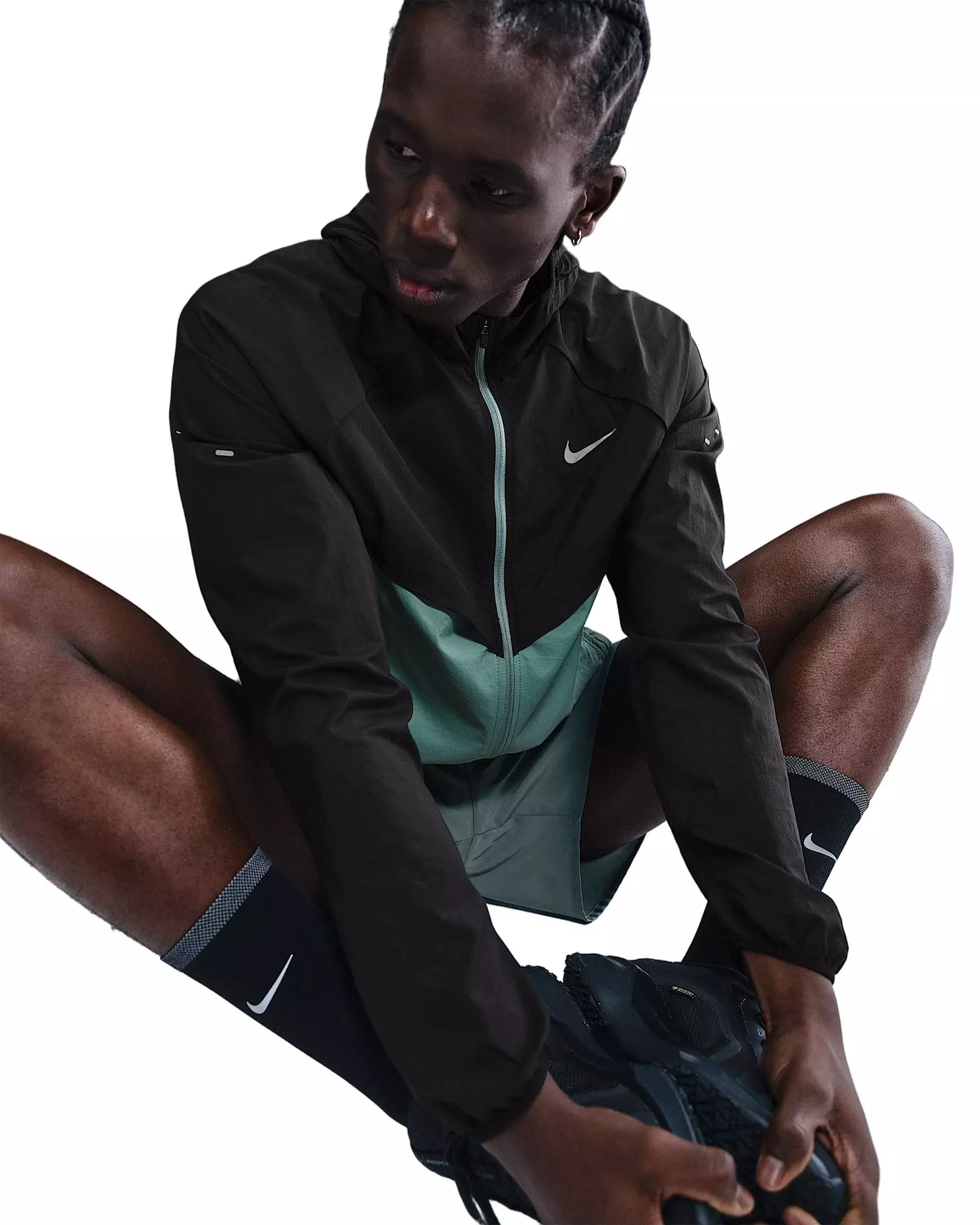 Nike Men's Stride Repel UV Running Jacket - BLACK/GREEN