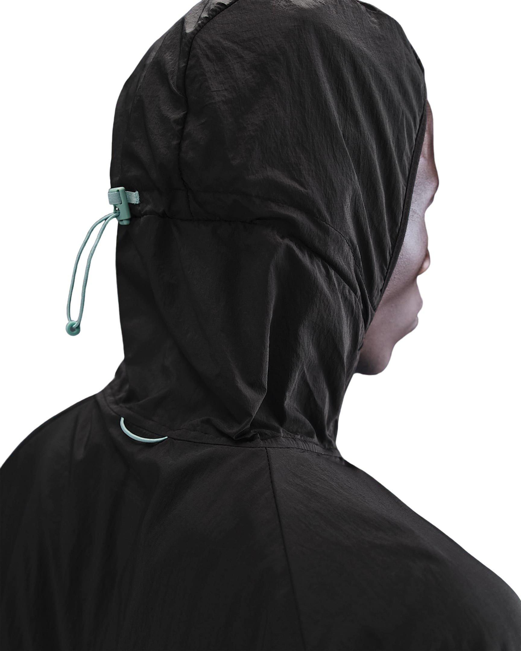 Nike Men's Stride Repel UV Nylon Running Full-Zip Jacket - BLACK/GREEN Thumbnail View 4