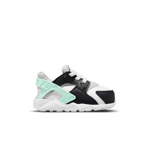 White huaraches best sale hibbett sports