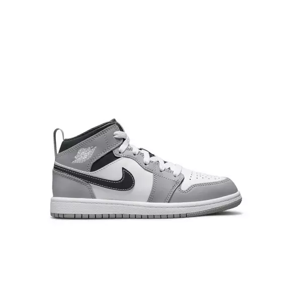  Nike Boys Jordan Tatum 1 (Big Kid) (Black/Wolf  Grey/Anthracite/Metallic Silver, US Footwear Size System, Big Kid, Men,  Numeric, Medium, 5.5)