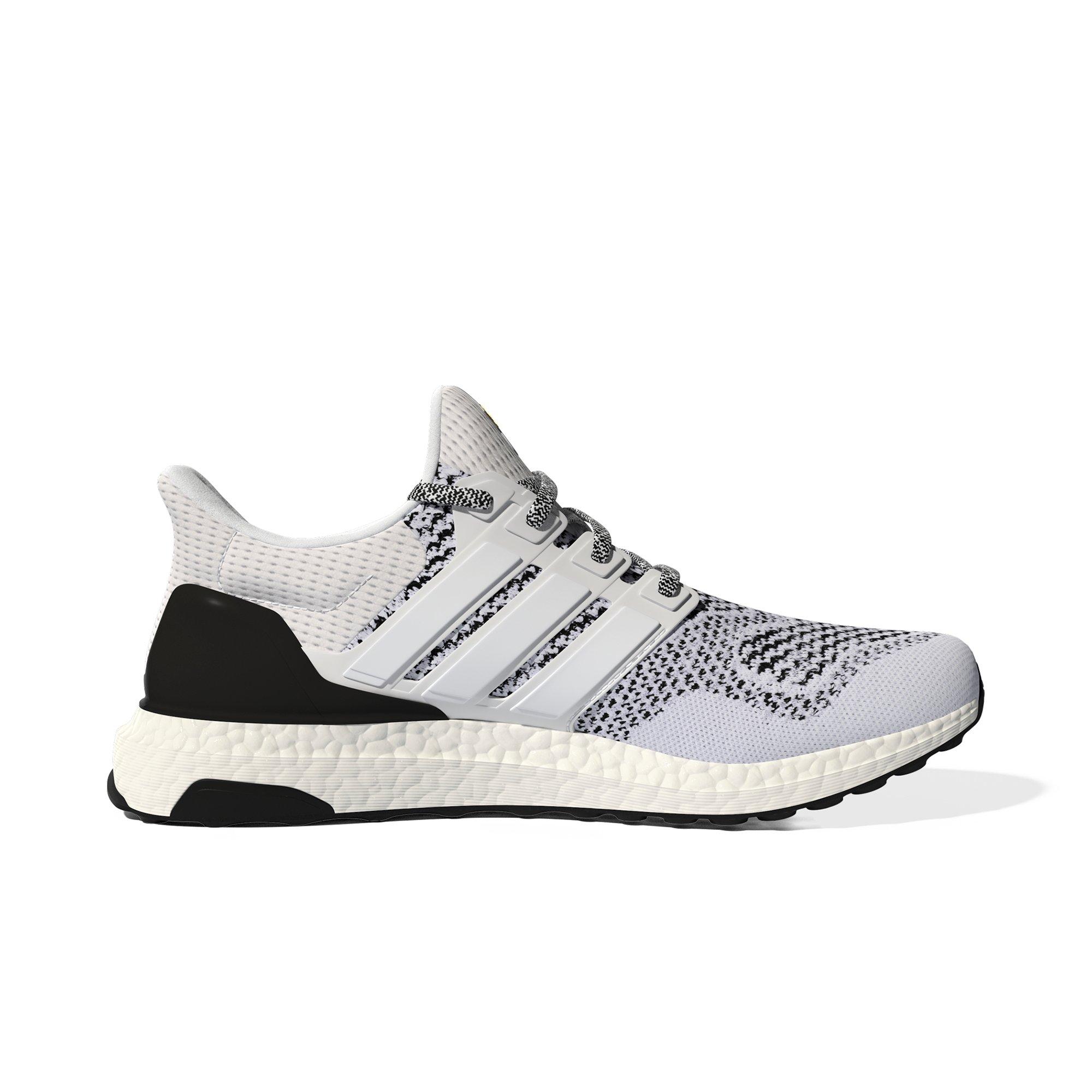 adidas Ultra Boost 21 Oreo