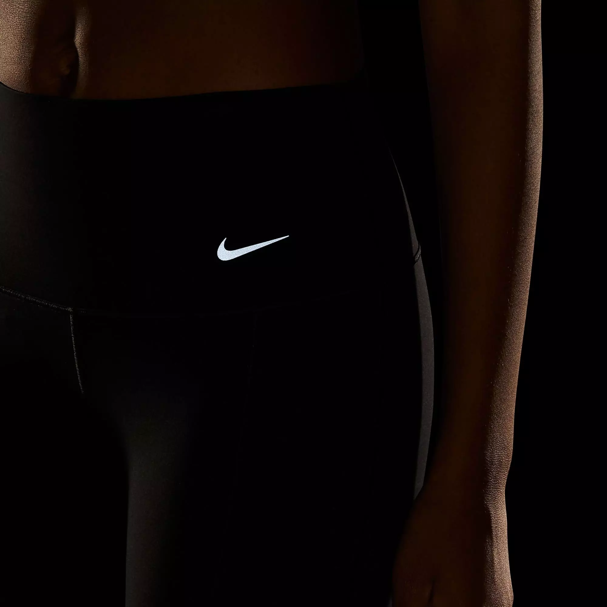 Nike Women's Dri-FIT Universa Medium Support High-Rise Cropped Leggings with Pockets - BLACK