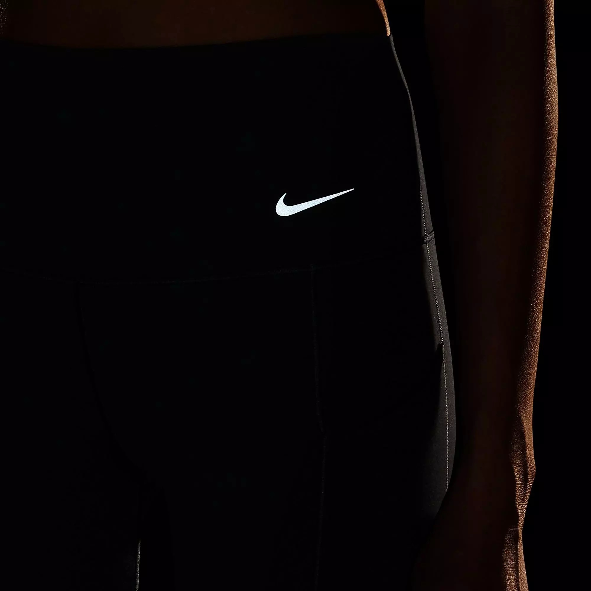 Nike Women's Dri-FIT Universa Medium Support High-Rise 7/8 Leggings with Pockets - BLACK