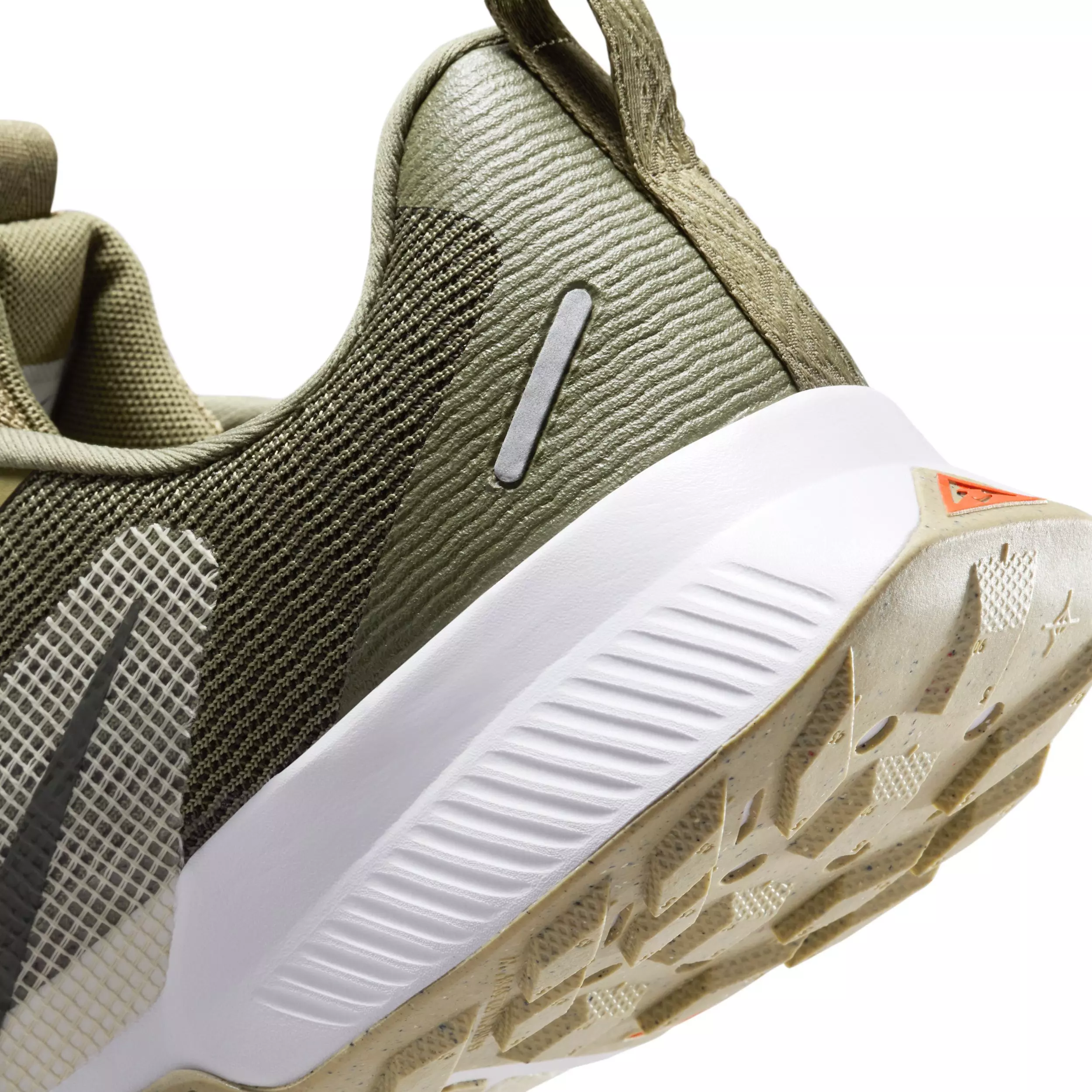 Nike Juniper Trail 3 "Medium Olive/Desert Khaki/White/Sequoia" Men's Trail Running Shoe - OLIVE/KHAKI/WHITE/SEQUOIA