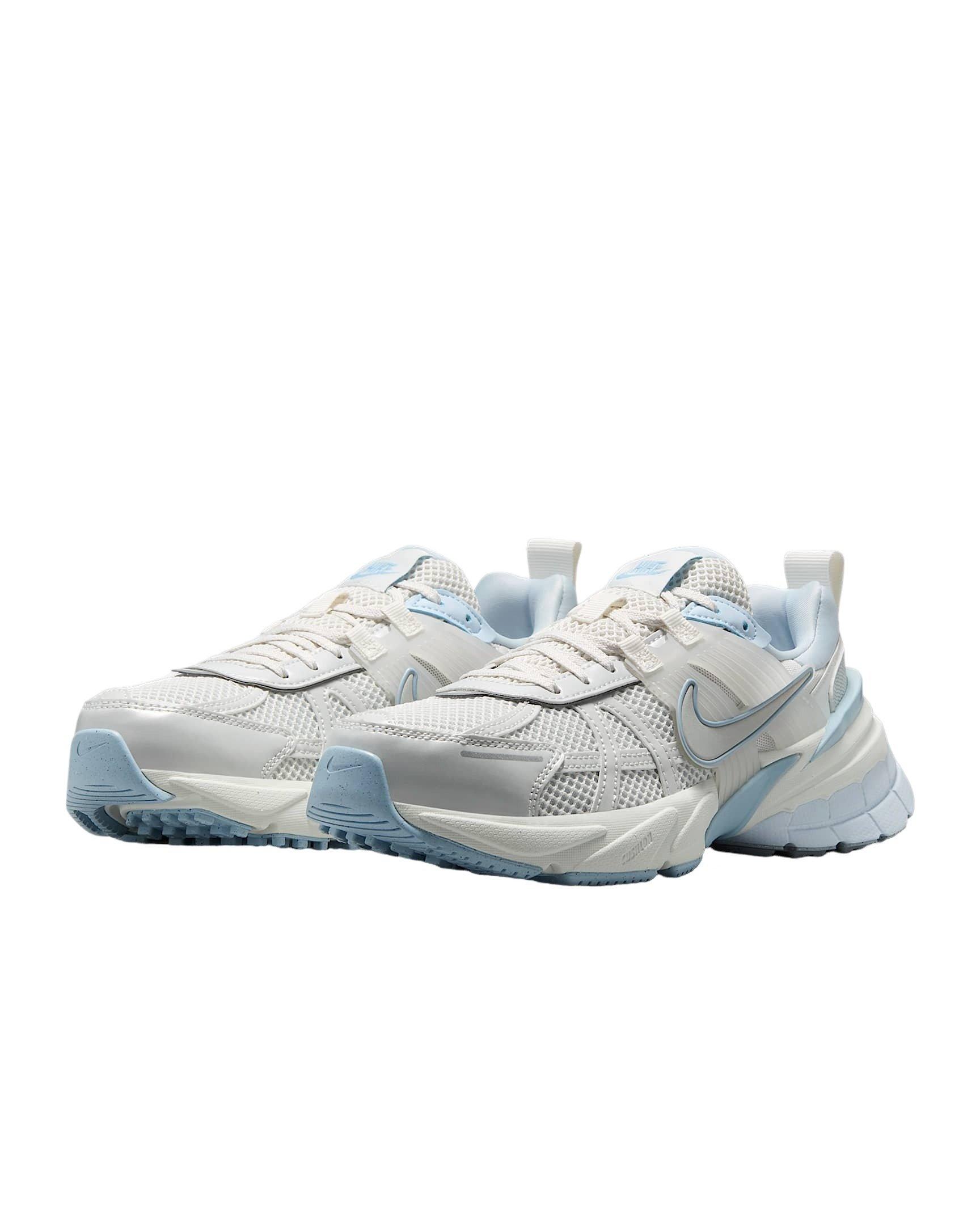 Nike V2K Run "Platinum Tint/Summit White/Light Smoke Grey/Platinum Tint" Women's Shoe - PLATINUM/WHITE/LT GREY/PLATINUM Thumbnail View 3