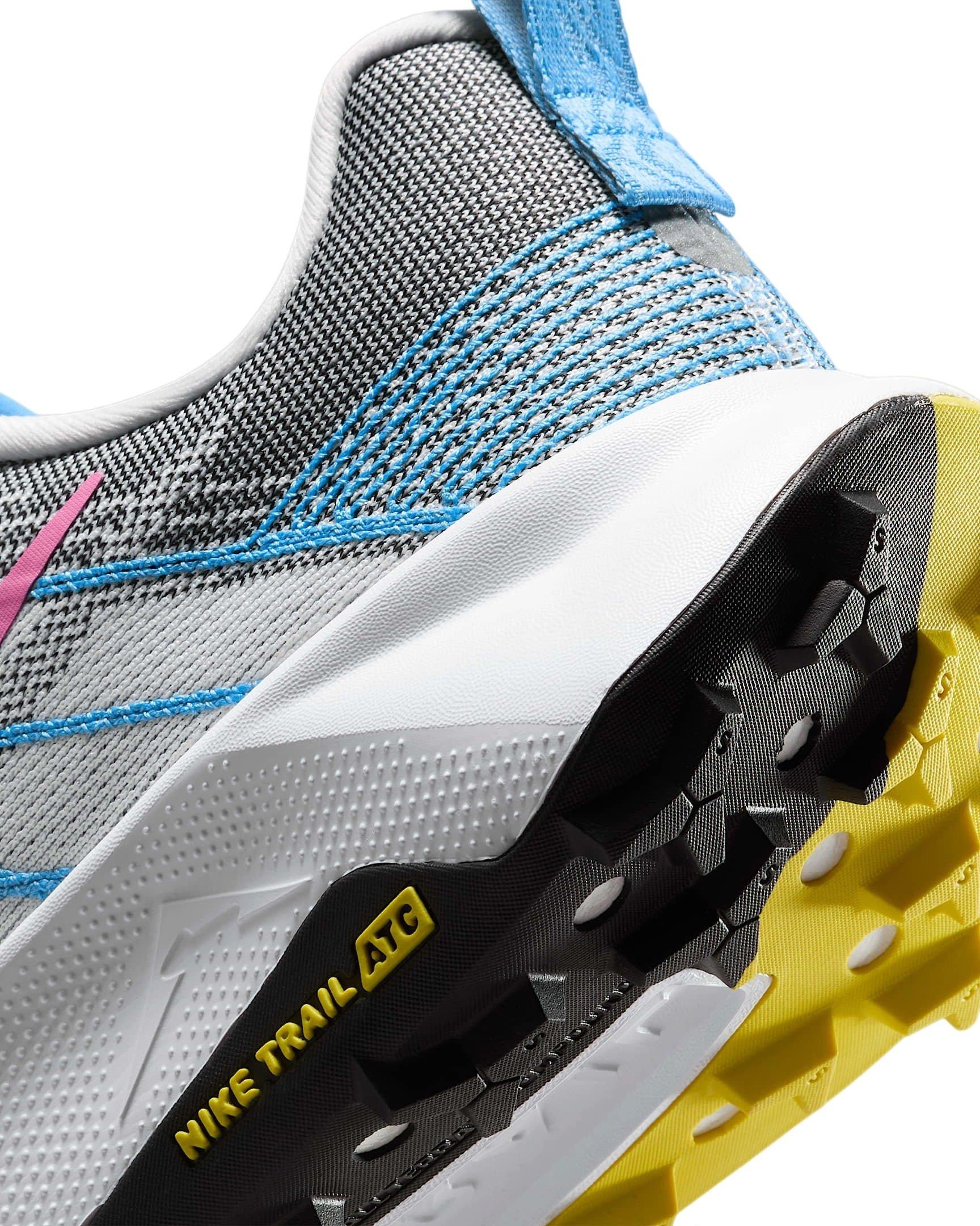 Nike Wildhorse 10 "White/Black/University Blue/Playful Pink" Women's Trail Running Shoe - WHITE/BLACK/BLUE/PINK Thumbnail View 8