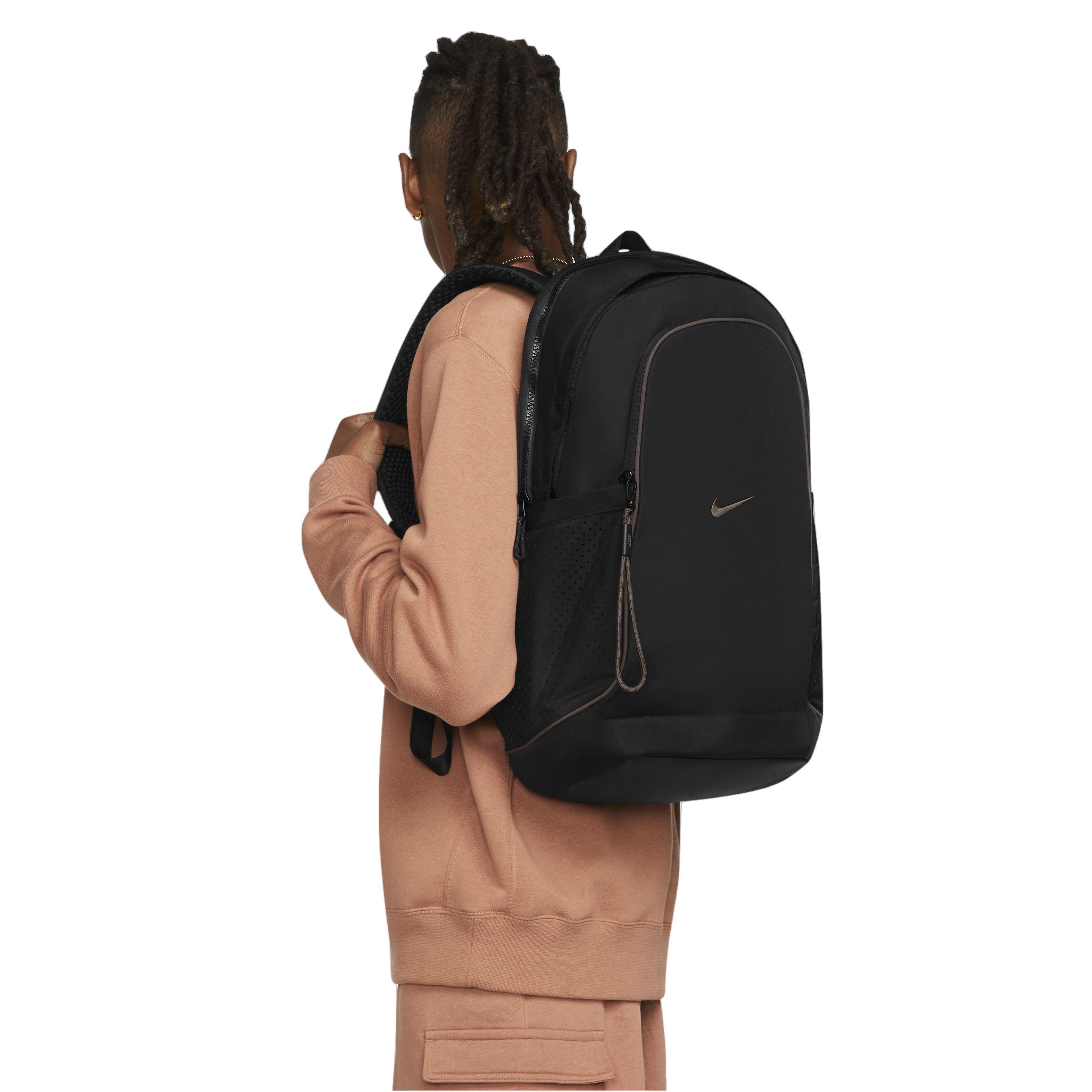 Nike Sportswear Essentials Backpack (20L)