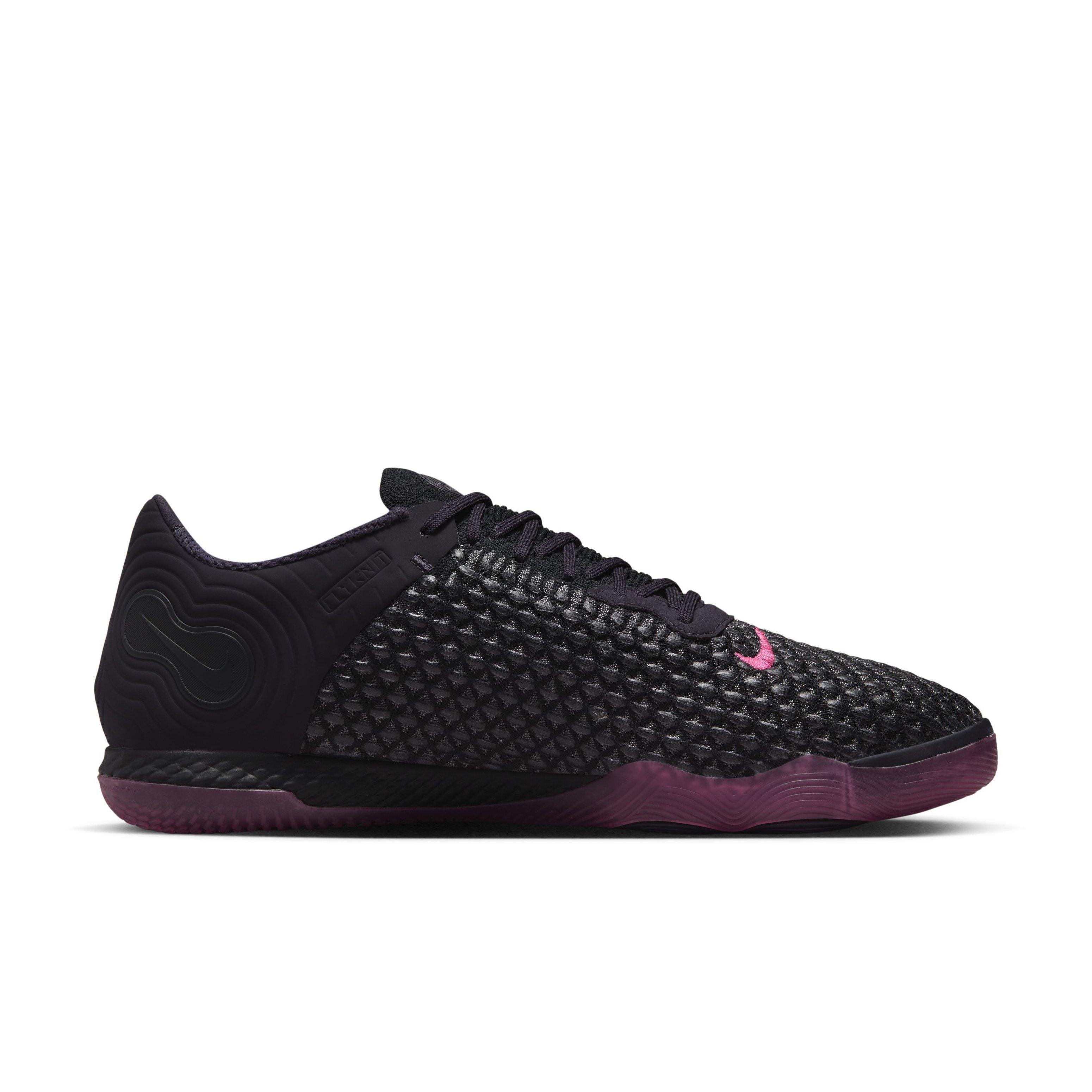 Indoor soccer shoes hibbett hot sale sports