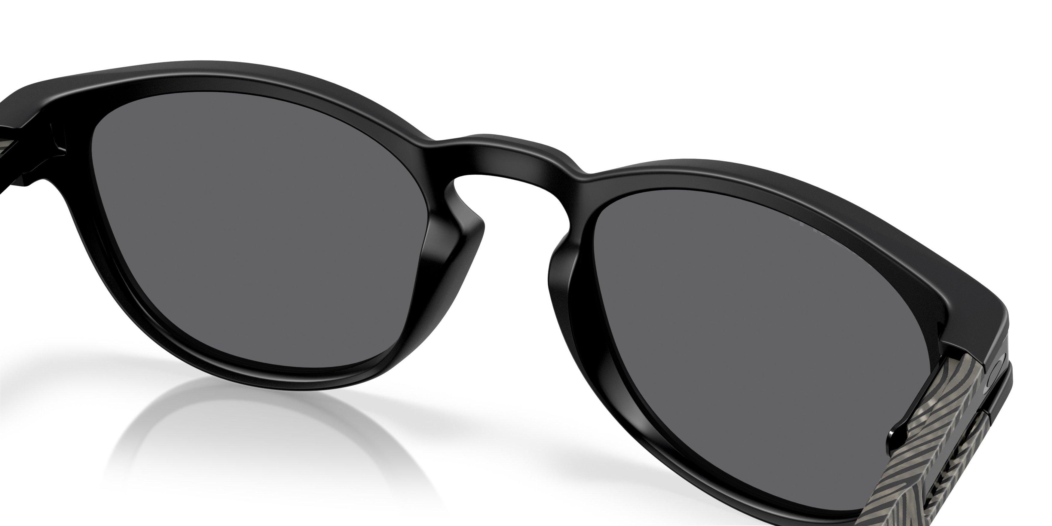 Oakley Latch Prizm Black Polarized Sunglasses - Black Fingerprint - BLACK/GREY Thumbnail View 6