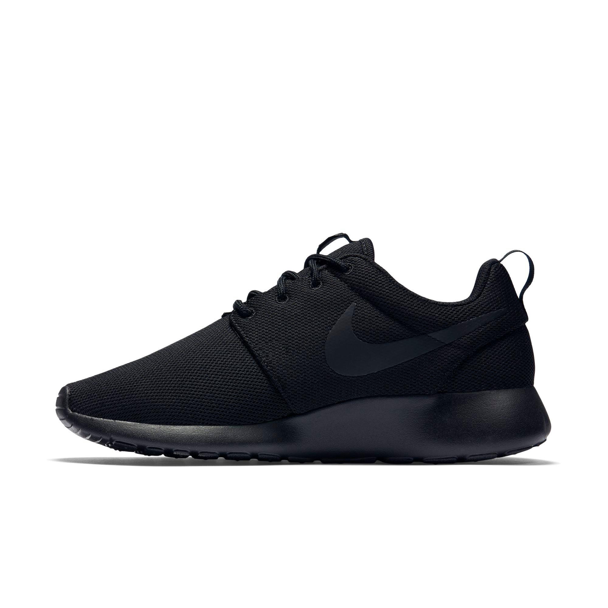 All black sale nike roshes womens