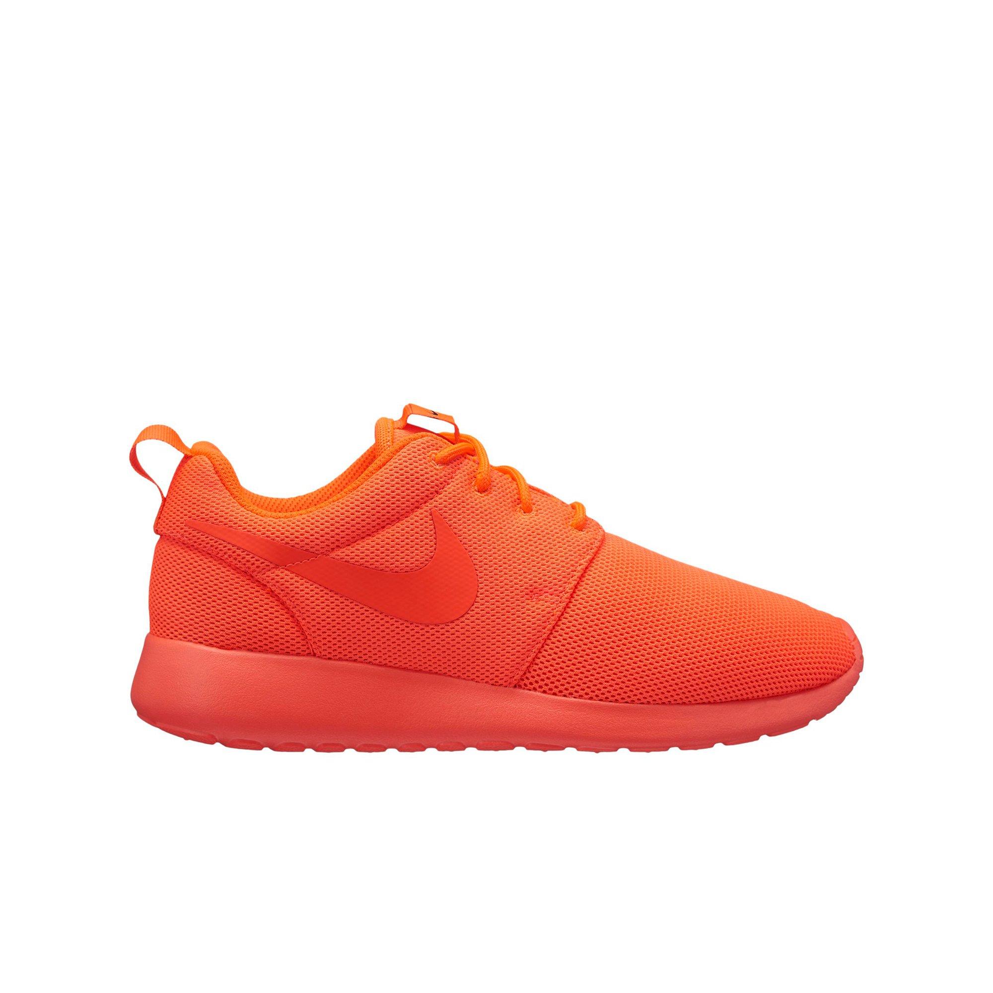 nike roshe one total crimson