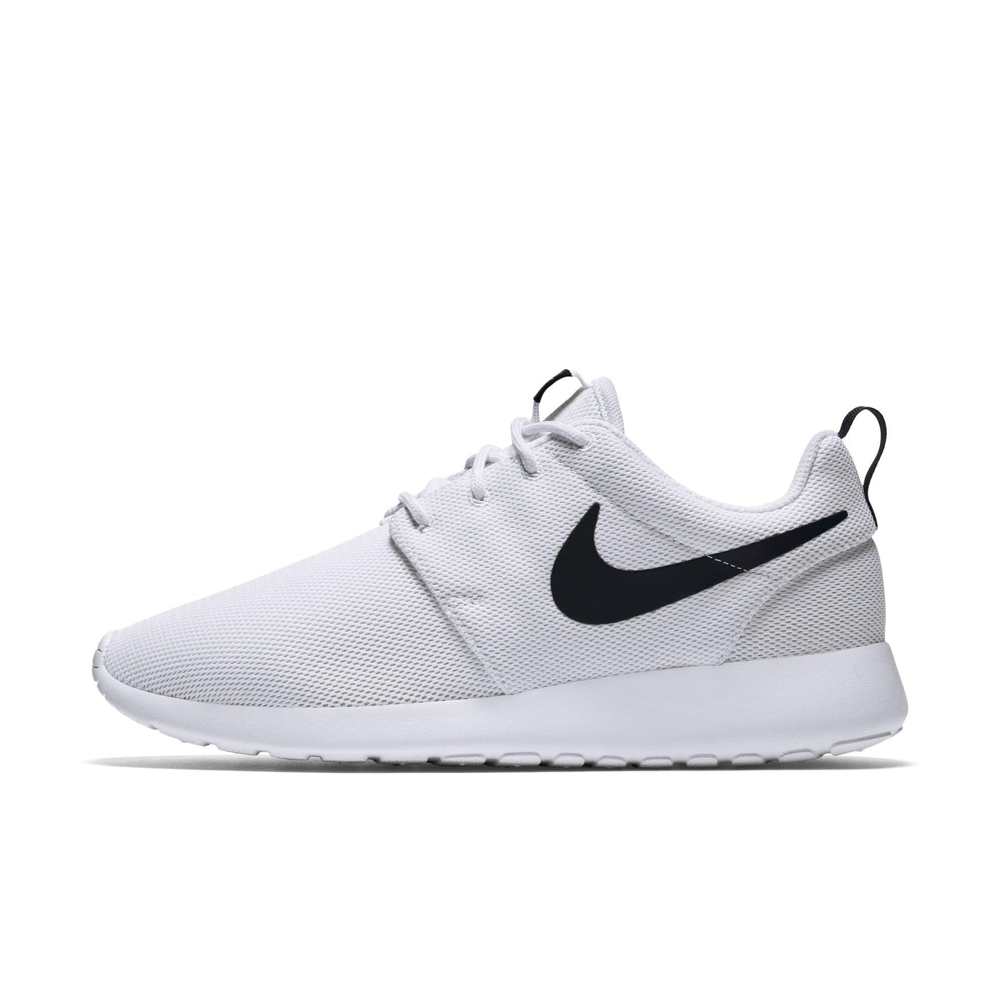 nike roshe one black and white