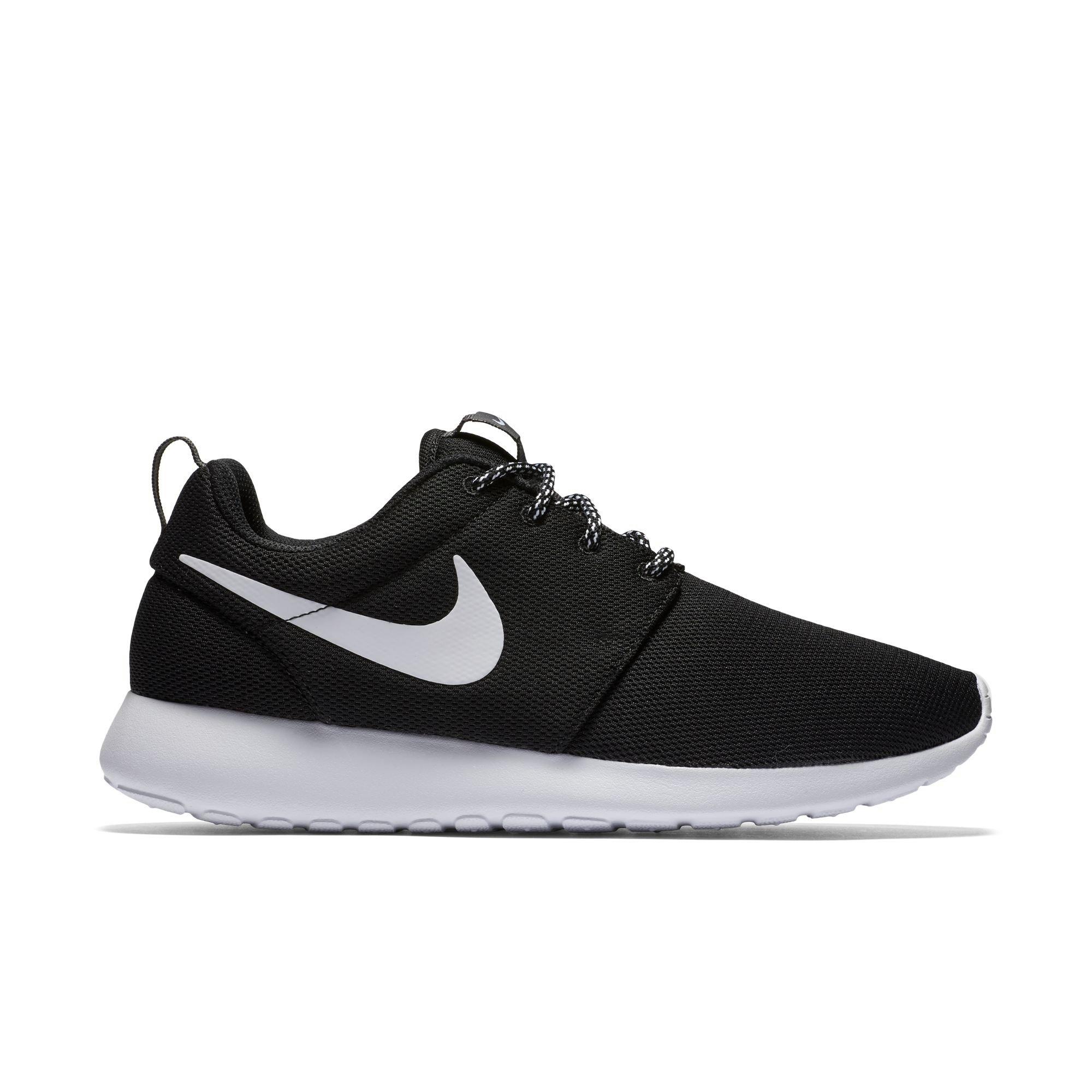 roshe black white