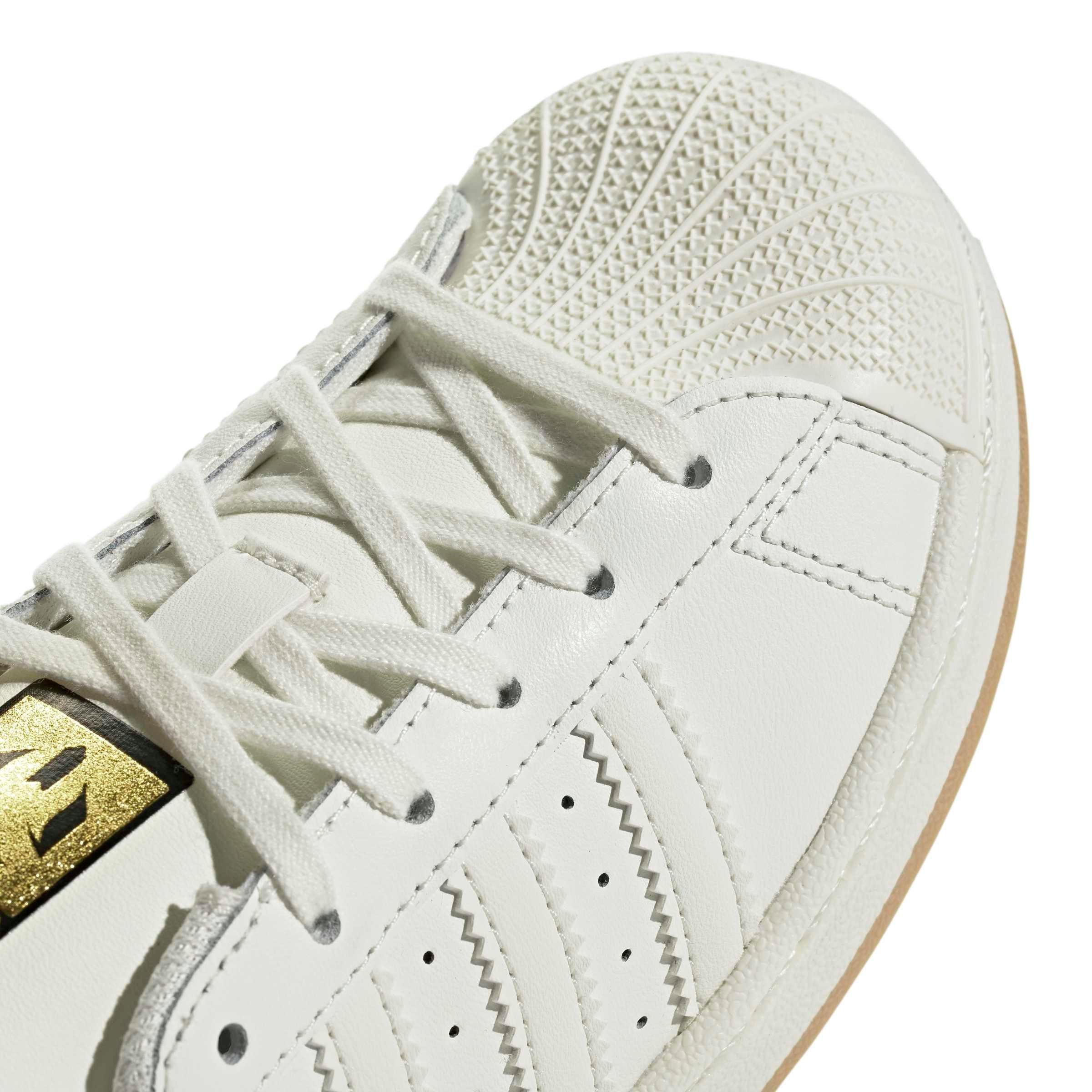 adidas Originals Superstar Messi "Ivory/Ivory/Gold Metallic" Preschool Boys' Shoe - IVORY/IVORY/GOLD