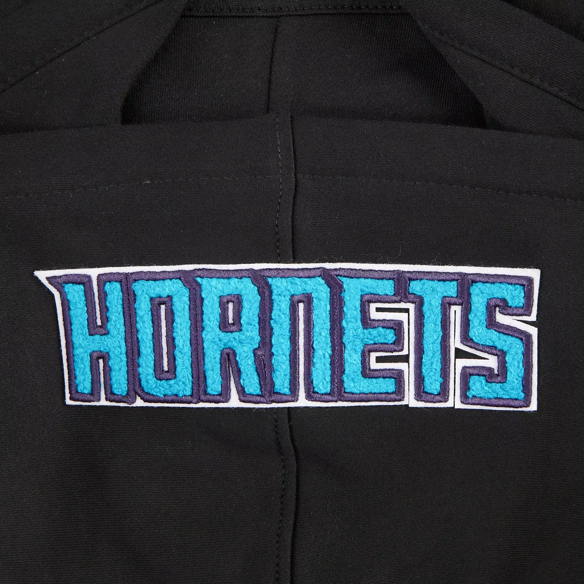 Pro Standard Big Boys​' NBA Charlotte Hornets Classic Fleece PO Hoodie - Black - BLACK