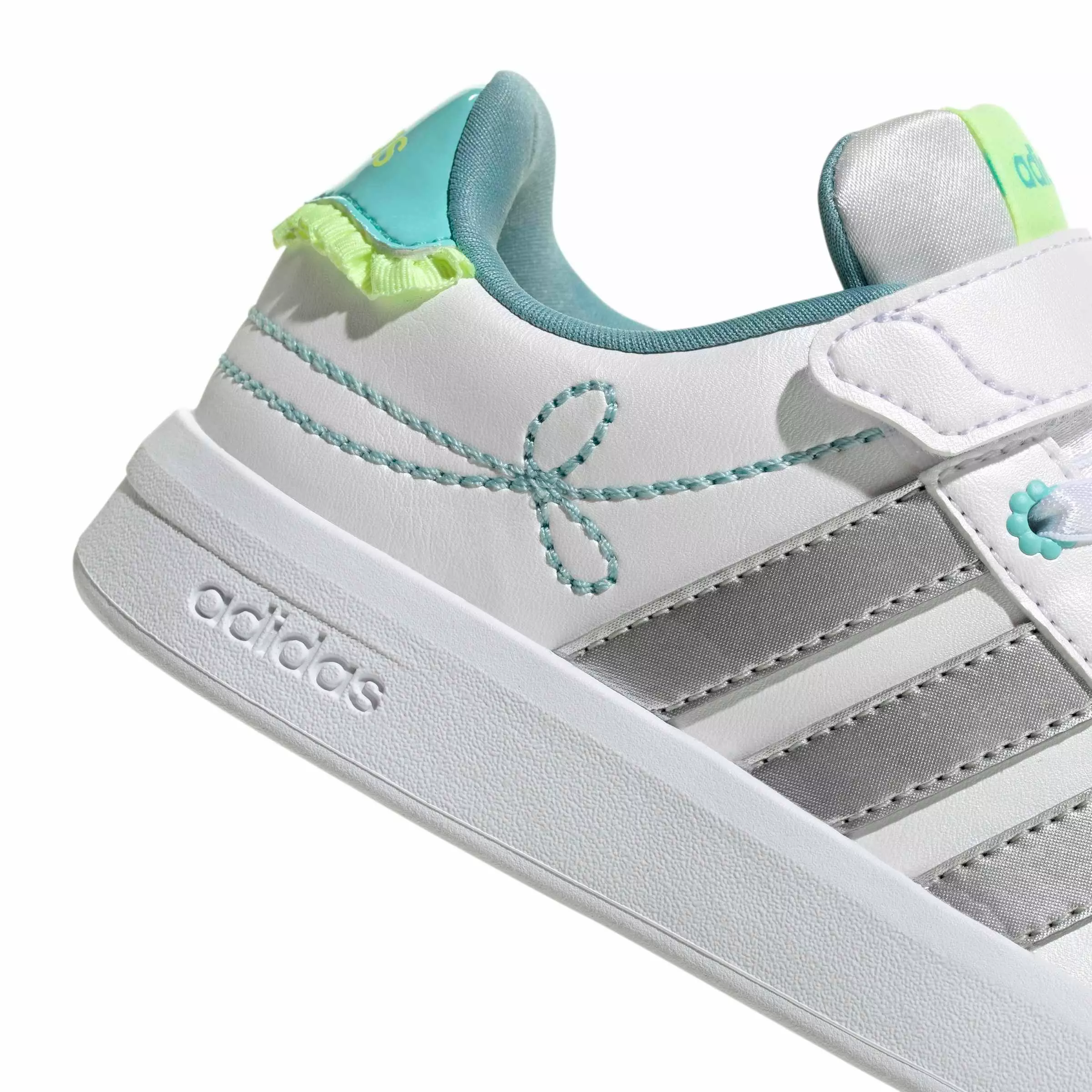 adidas Grand Court 3.0 "Ftwr White/Silver Met./Flash Aqua" Preschool Girls' Shoe - WHITE/SILVER/AQUA