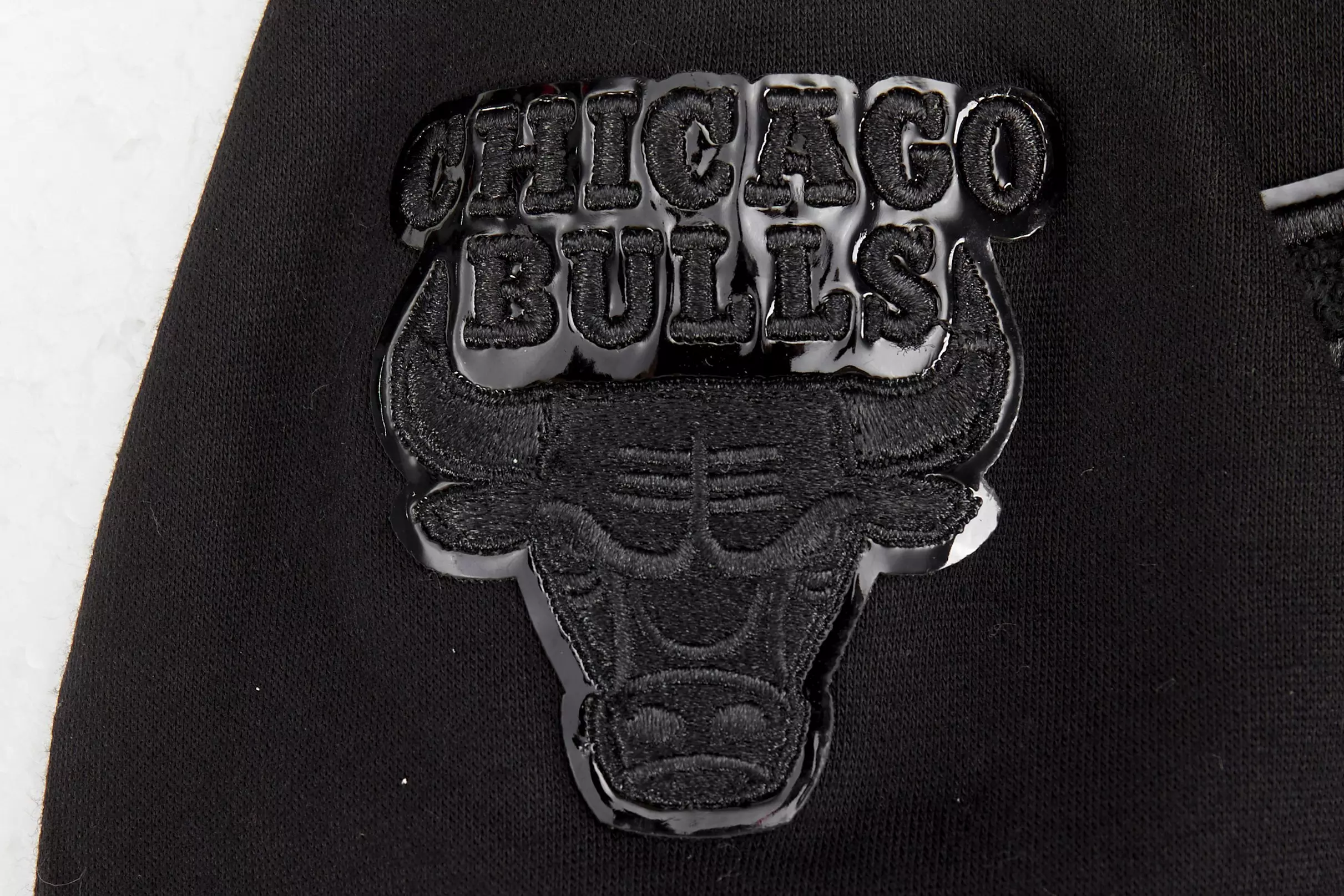Pro Standard Little Boys​' NBA Chicago Bulls Triple Black Fleece PO Hoodie - Black - BLACK