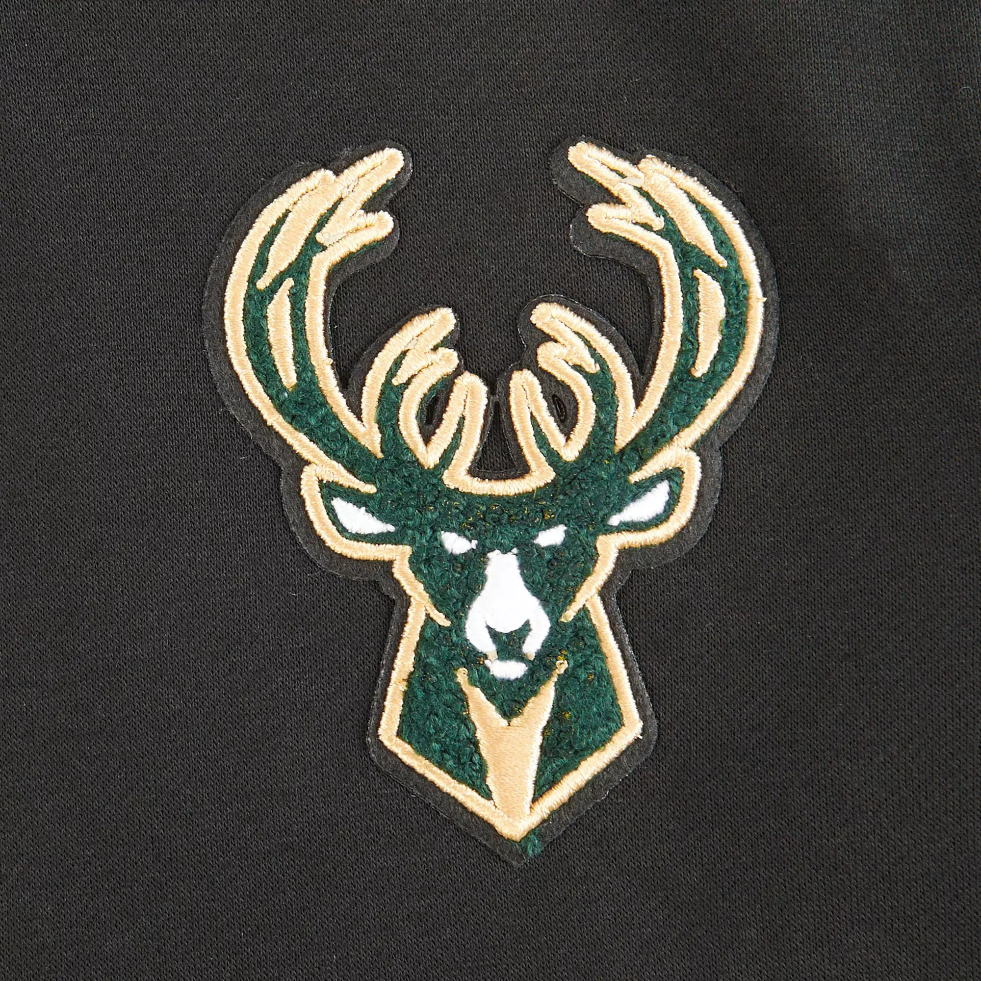 Pro Standard Little Boys​' NBA Milwaukee Bucks Classic Fleece PO​ Hoodie -Black - BLACK