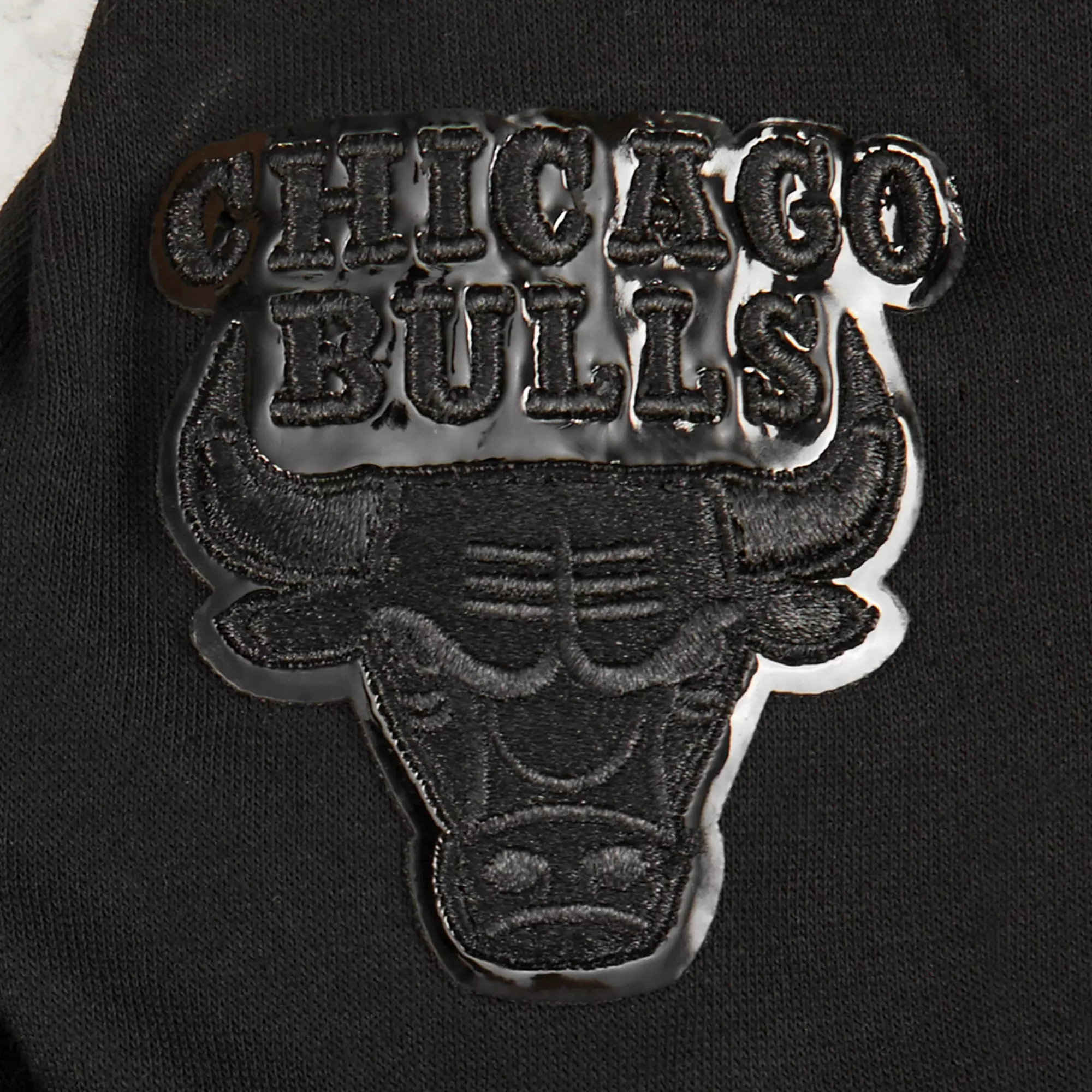 Pro Standard Toddler Boys' NBA Chicago Bulls Triple Black Fleece PO Hoodie - Black - BLACK