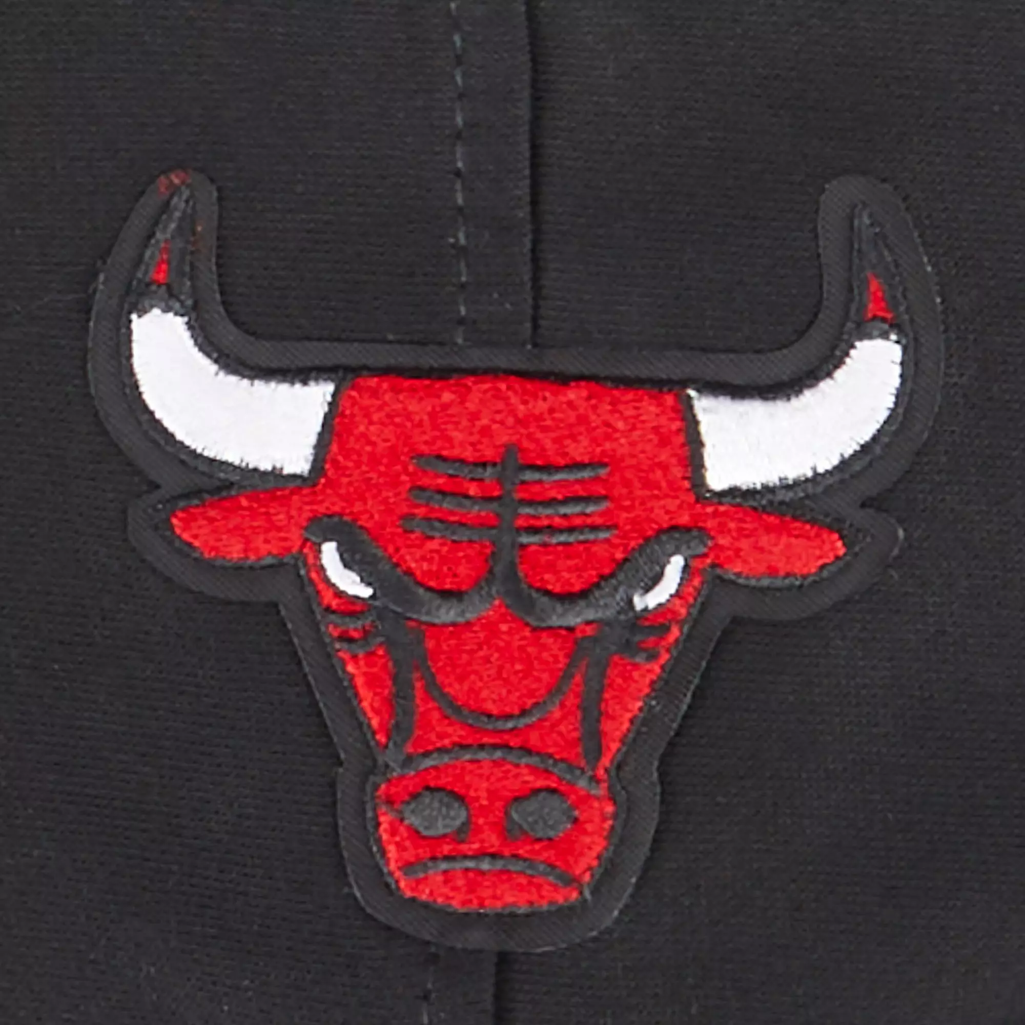 Pro Standard Toddler Boys' NBA Chicago Bulls Retro Classic Rib Fleece PO Hoodie - Black/Red - BLACK/RED