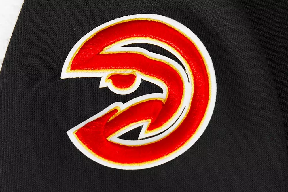 Pro Standard Big Girls' NBA Atlanta Hawks Retro Classic Rib Fleece Crewneck Sweatshirt -Black/Red - BLACK/RED