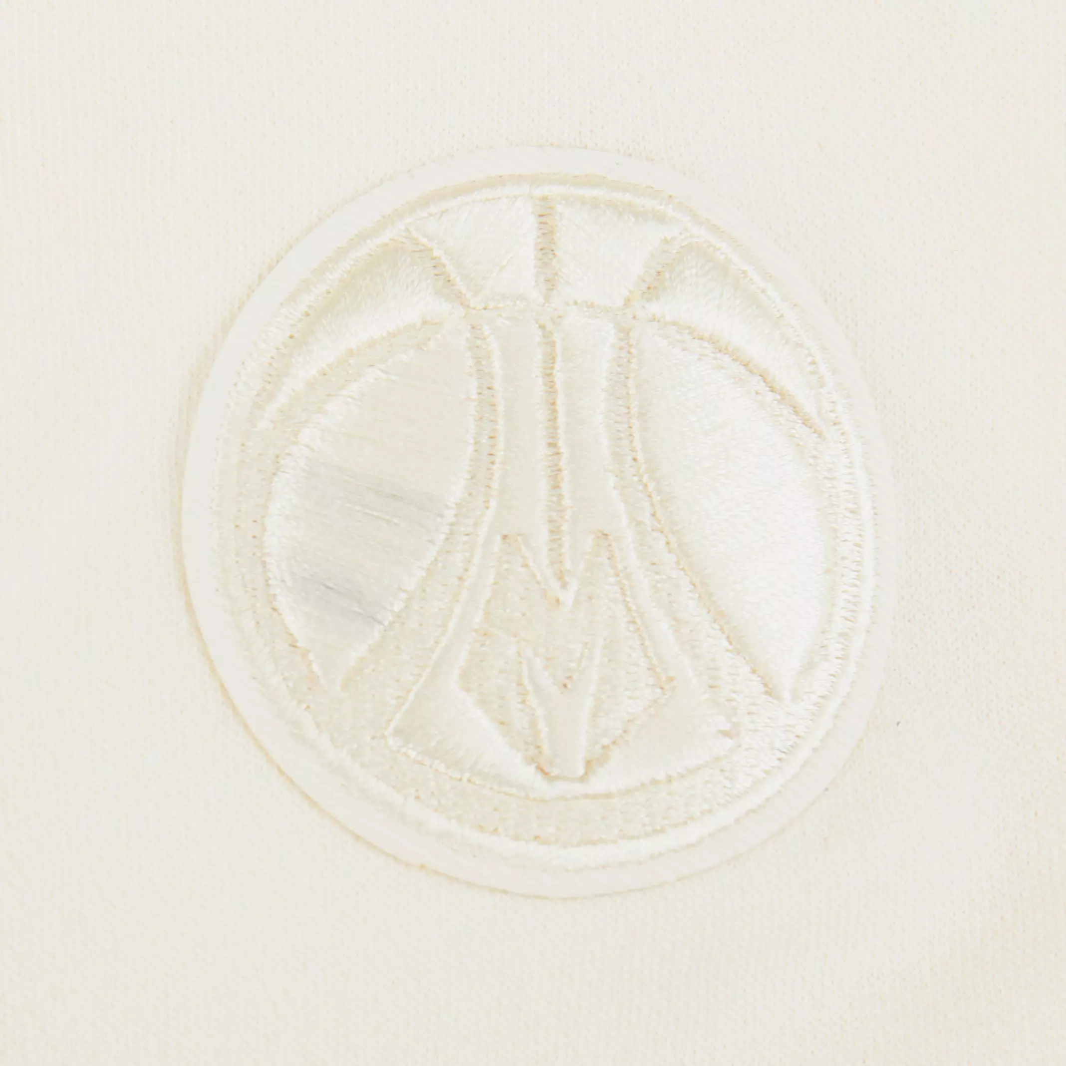 Pro Standard Big Girls' NBA Milwaukee Bucks Neutral Fleece Sweatshirt -Cream - CREAM