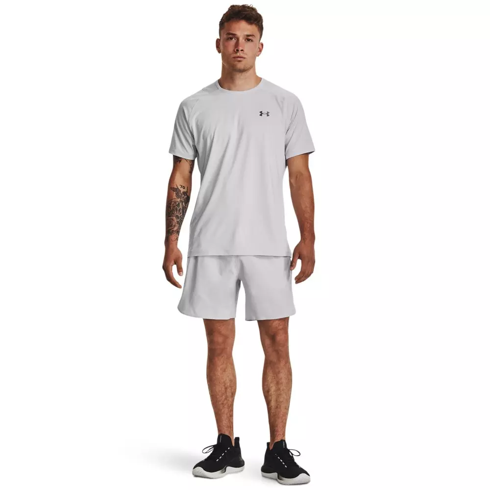 Under Armour Men's Peak Woven Shorts - GREY