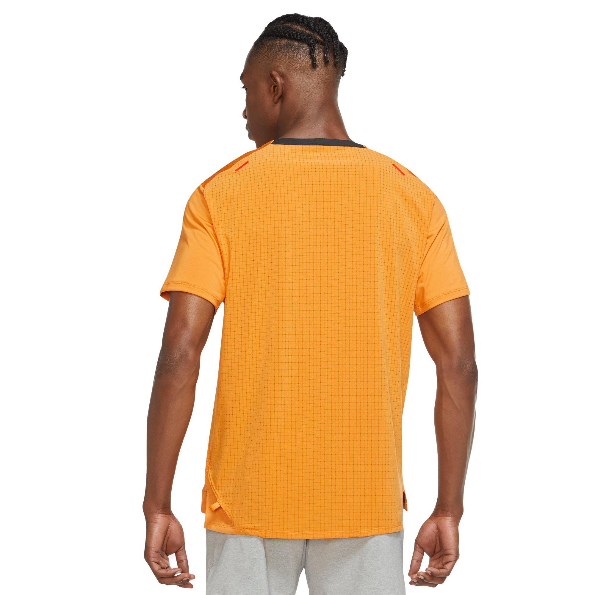 Nike Men's Dri-FIT Rise 365 Short-Sleeve Trail Running Top - BROWN Thumbnail View 2