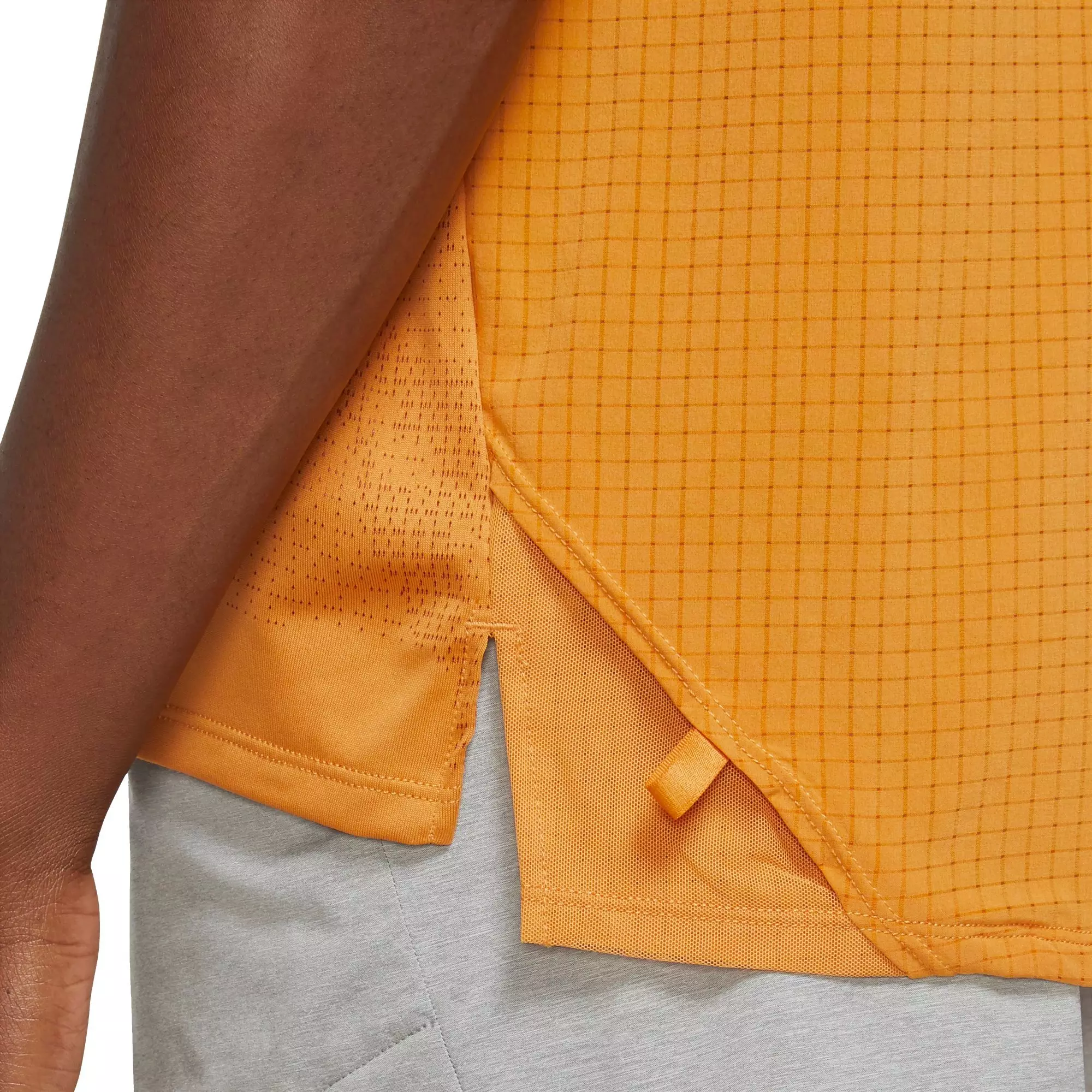 Nike Men's Dri-FIT Rise 365 Short-Sleeve Trail Running Top - BROWN