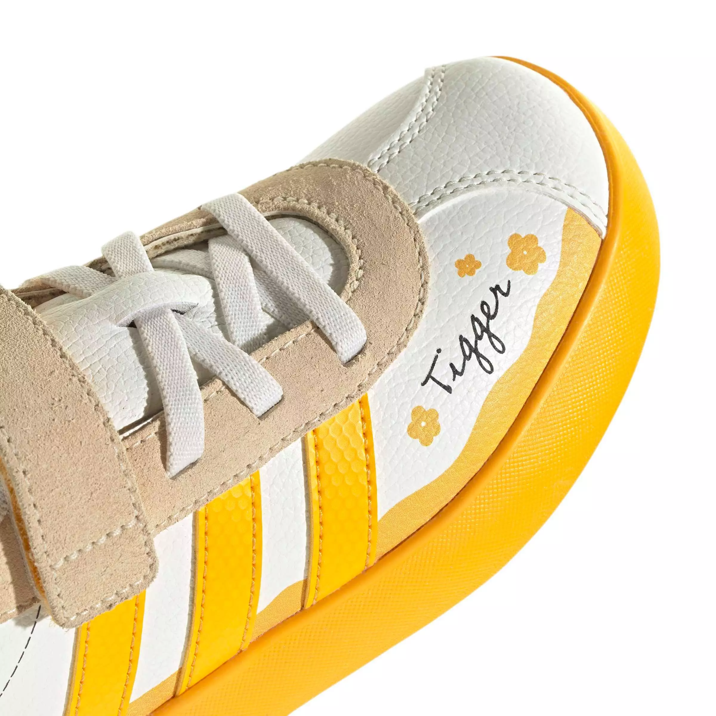 adidas Disney VL Court 3.0 "Off White/Crew Yellow/Core Black" Preschool Boys' Shoe - OFF WHITE/YELLOW/BLACK