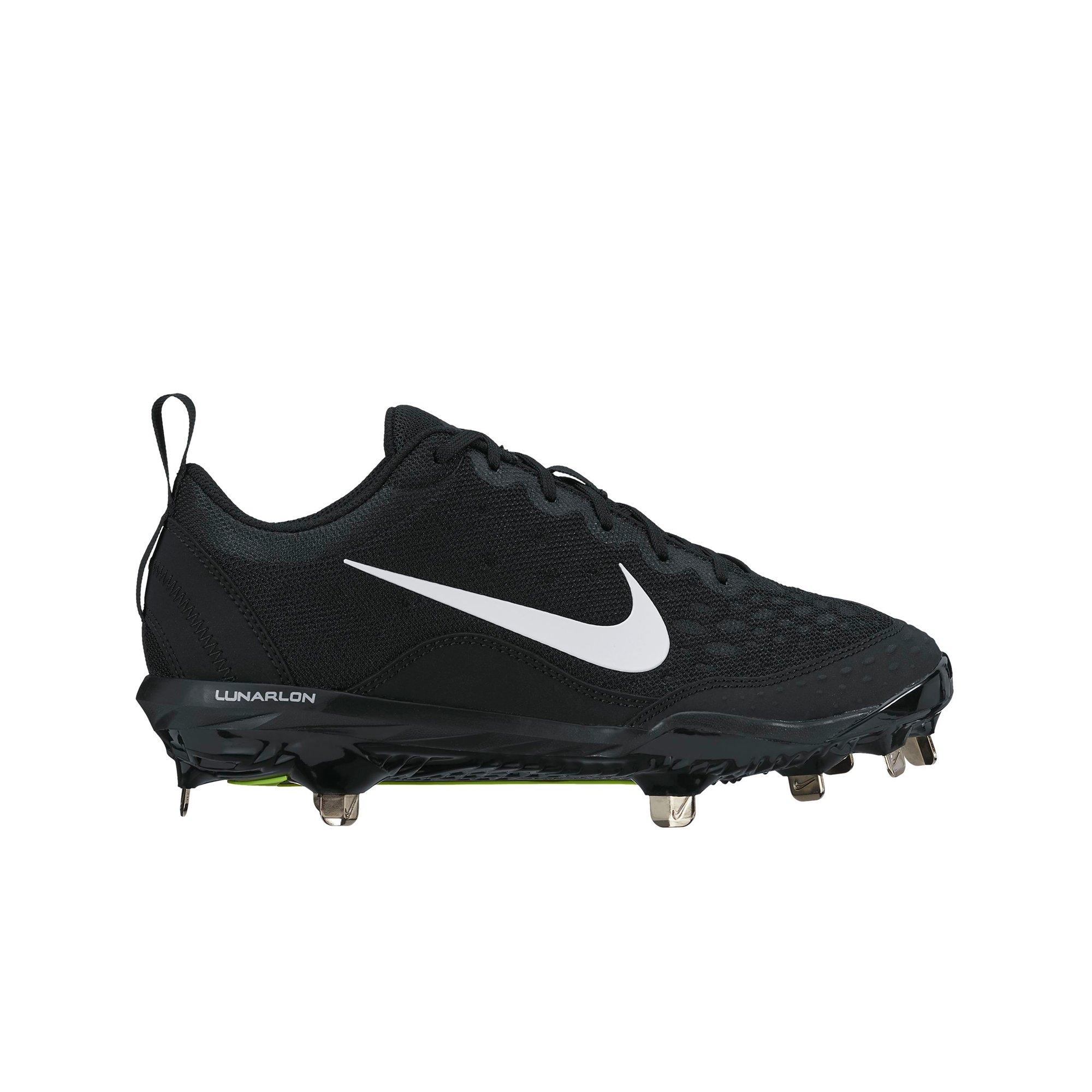 nike womens cleats