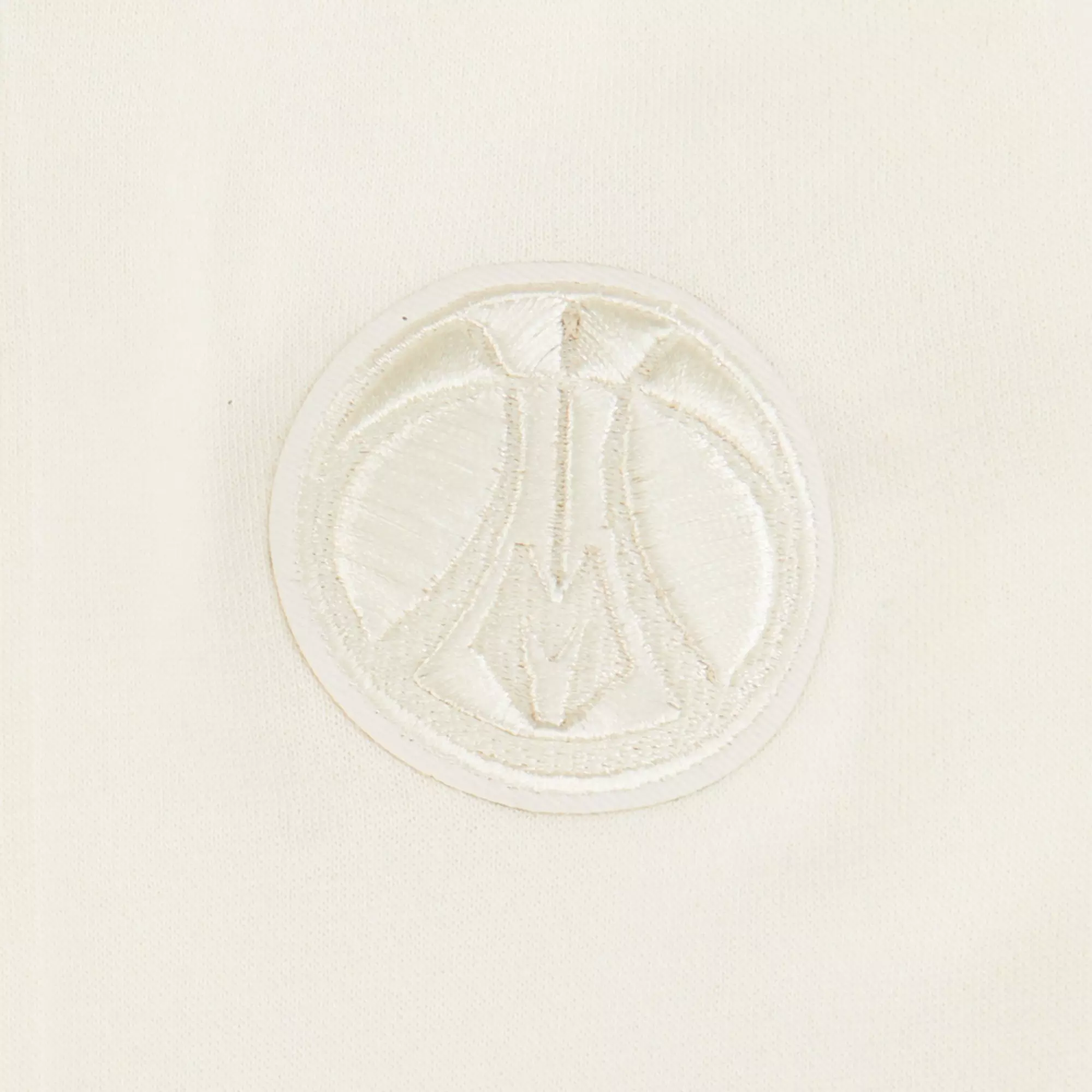 Pro Standard Toddler Girls' NBA Milwaukee Bucks Neutral Fleece Crewneck Sweatshirt - Cream - CREAM