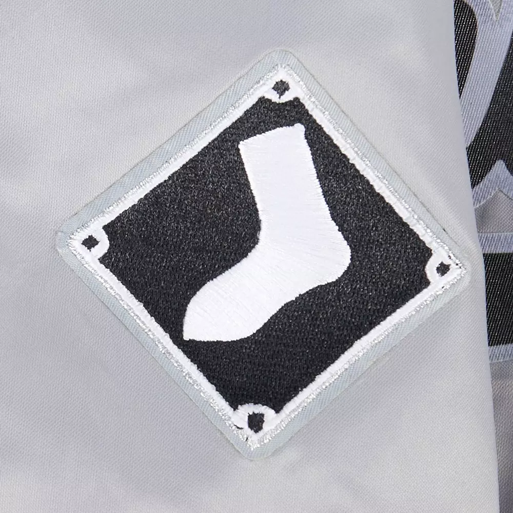 Pro Standard Big Boys' MLB Chicago White Sox Classic Satin Jacket -Silver - SILVER