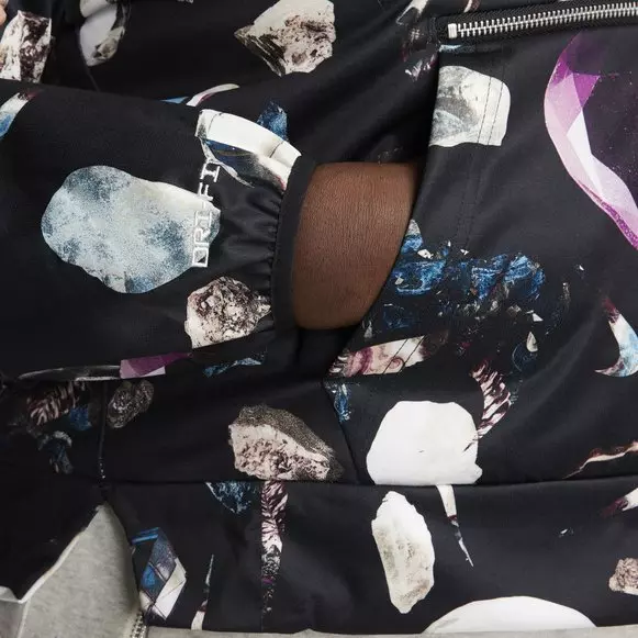 Nike Women's Standard Issue Seasonal Oversized Hoodie - BLACK