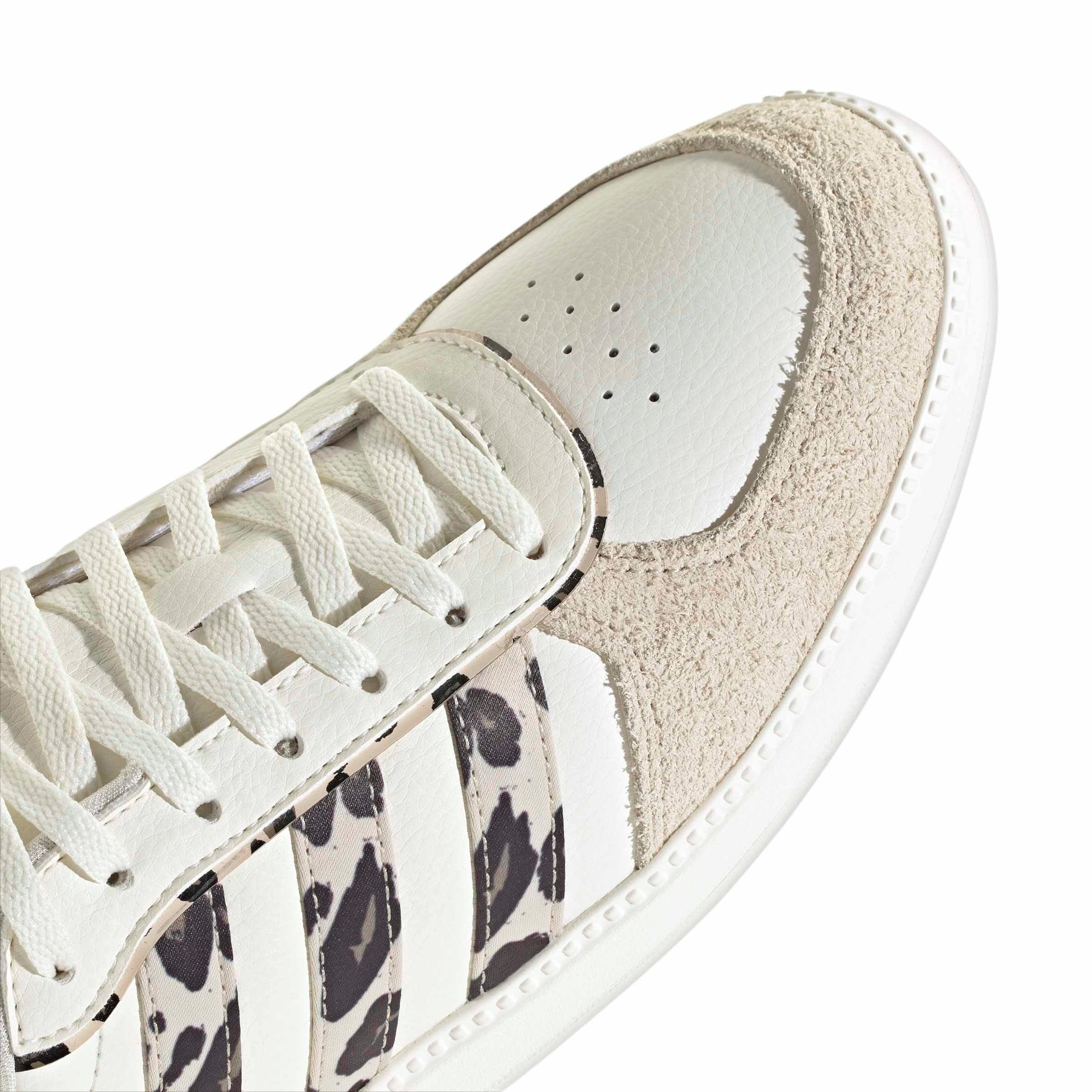 adidas Breaknet Sleek "Core White/Crystal Linen/Khaki Six" Women's Shoe - WHITE/LINEN/KHAKI