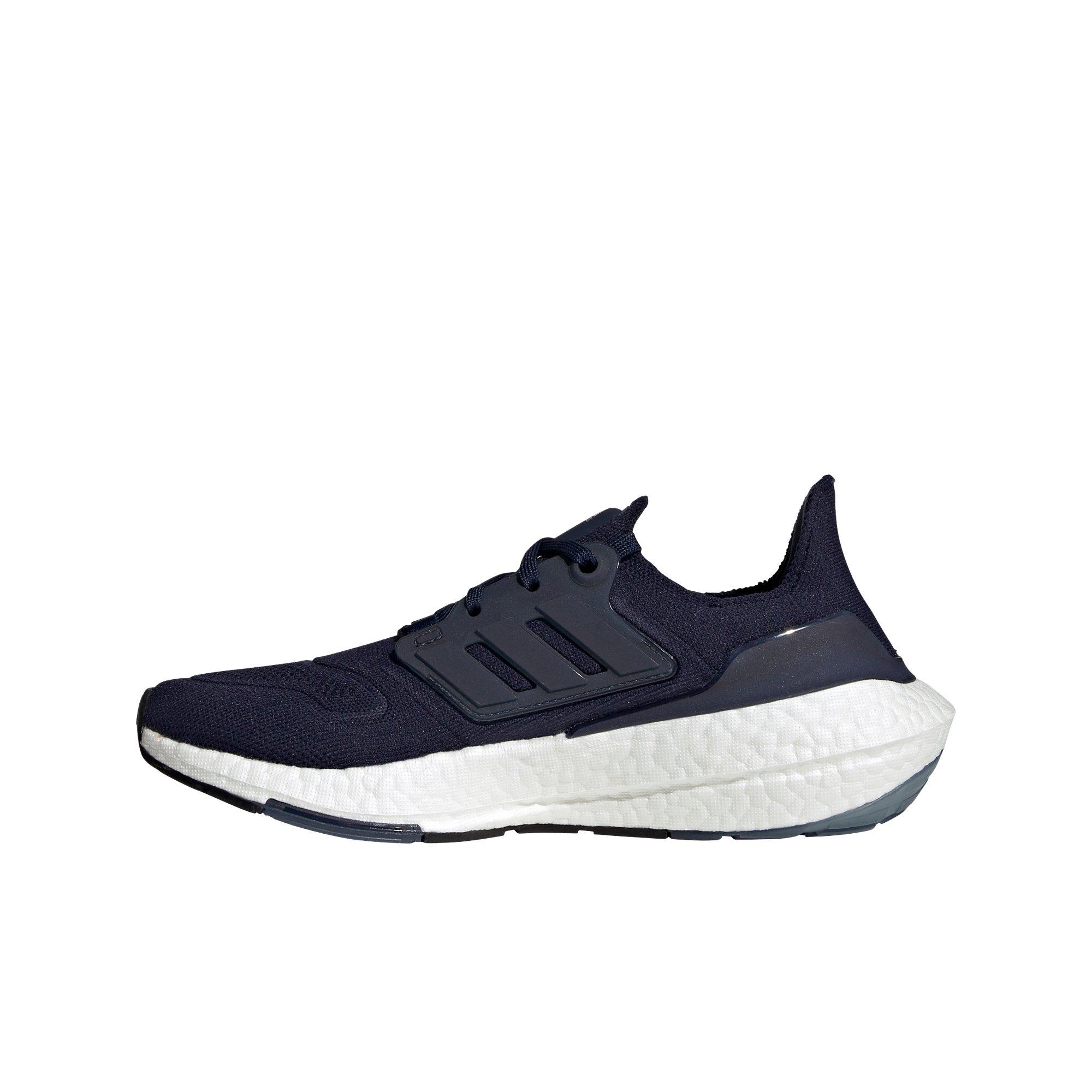 adidas Ultraboost 22 
