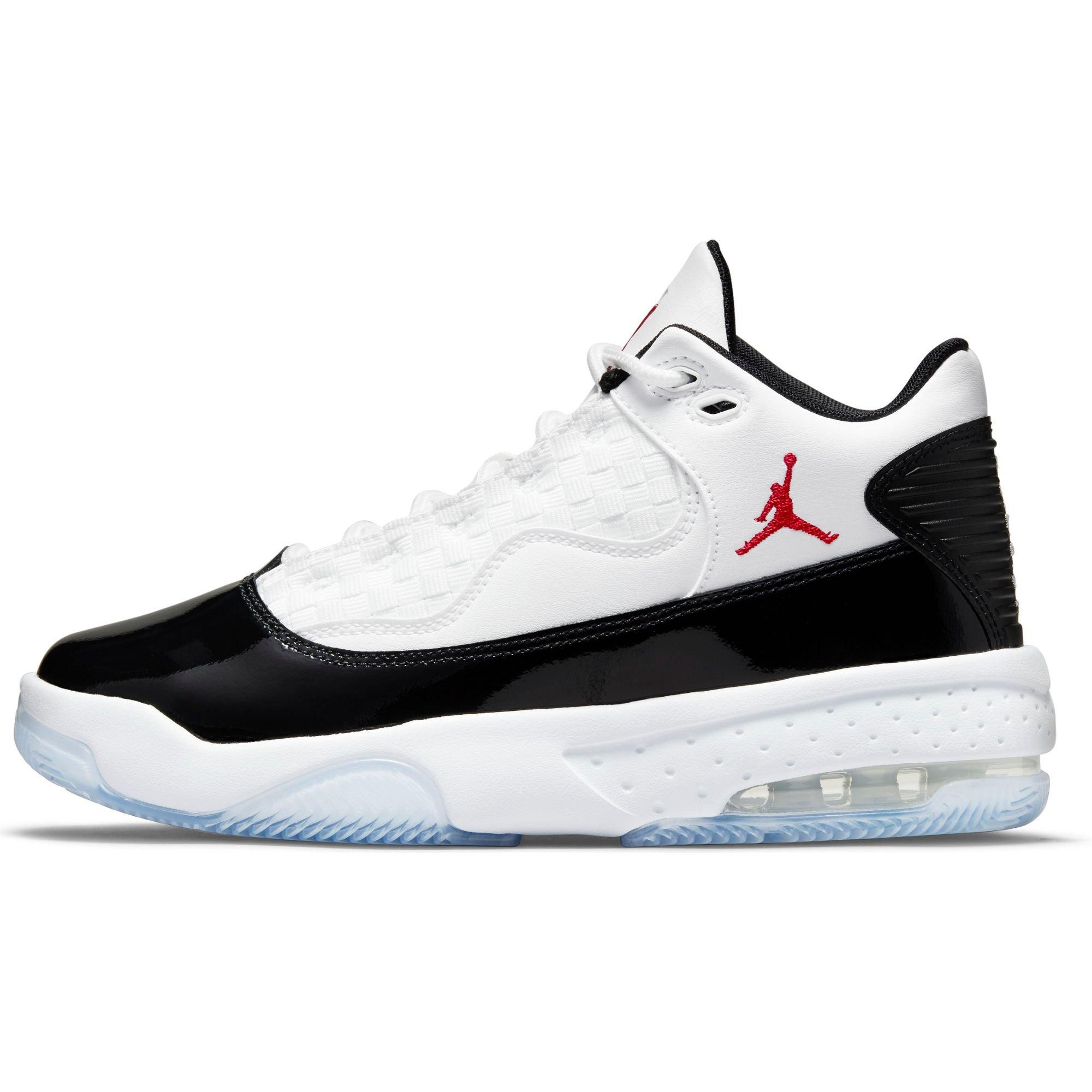 jordan max aura 2 junior black and white