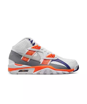 The 90 Greatest Sneakers of the '90s  Sneakers, Bo jackson sneakers, Nike  air