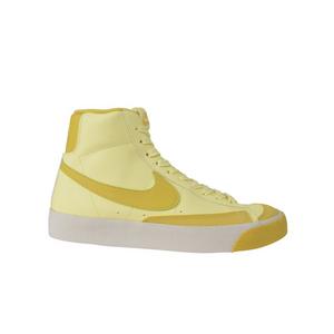 Yellow on sale blazer nike