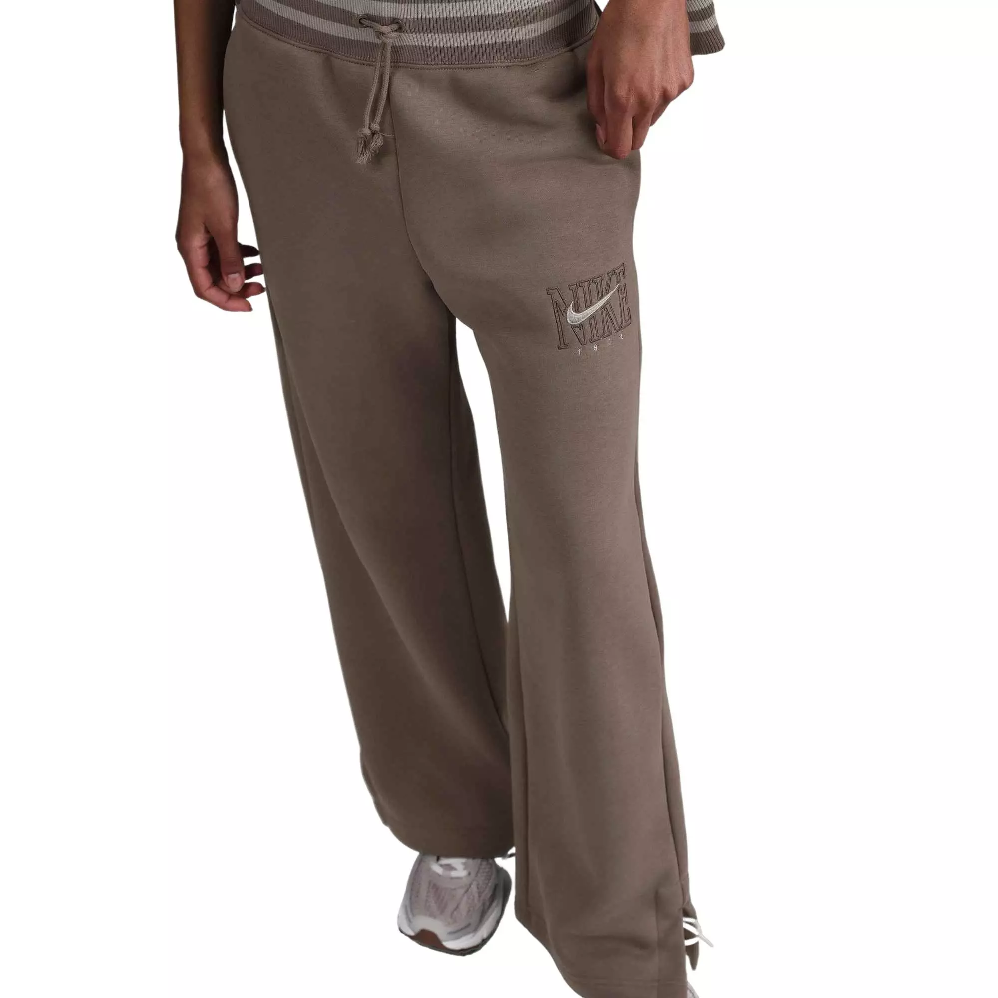 Nike Women's Sportswear Phoenix Fleece Oversized Crewneck Sweat Pants-Brown - BROWN