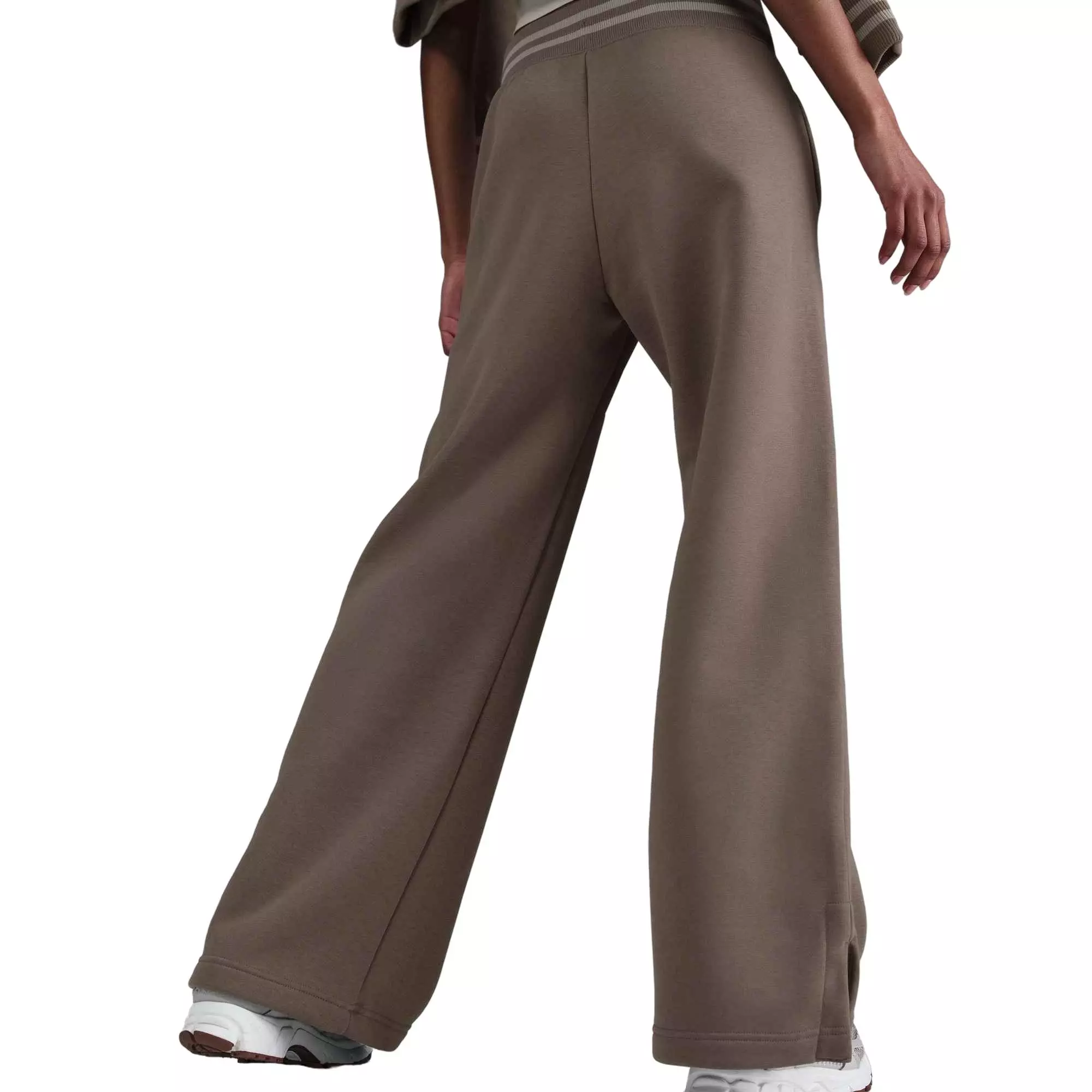 Nike Women's Sportswear Phoenix Fleece Oversized Crewneck Sweat Pants-Brown - BROWN