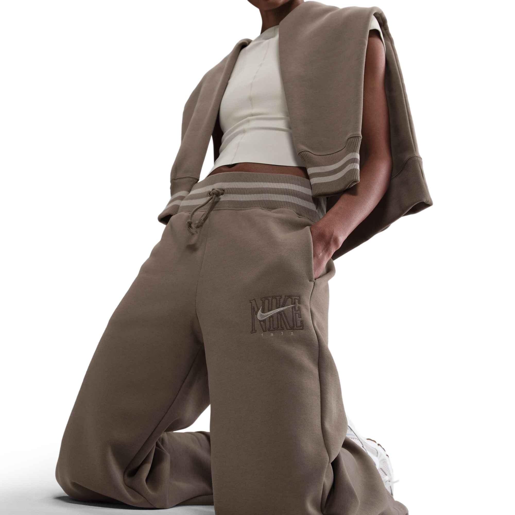 Nike Women's Sportswear Phoenix Fleece Oversized Crewneck Sweat Pants-Brown - BROWN Thumbnail View 3