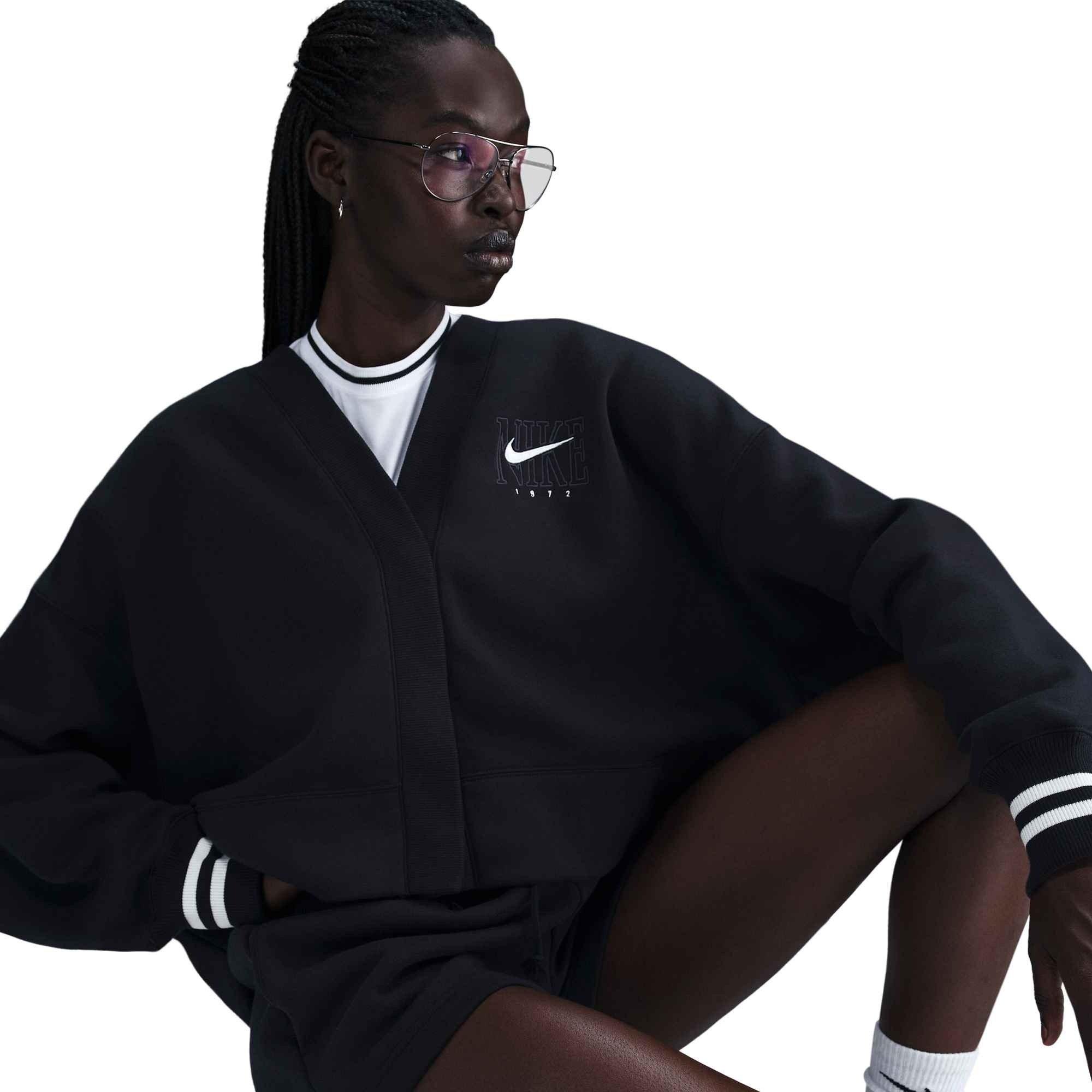 Nike Women's Sportswear Phoenix Fleece Over-Oversized Graphic Cardigan-Black - BLACK Thumbnail View 3