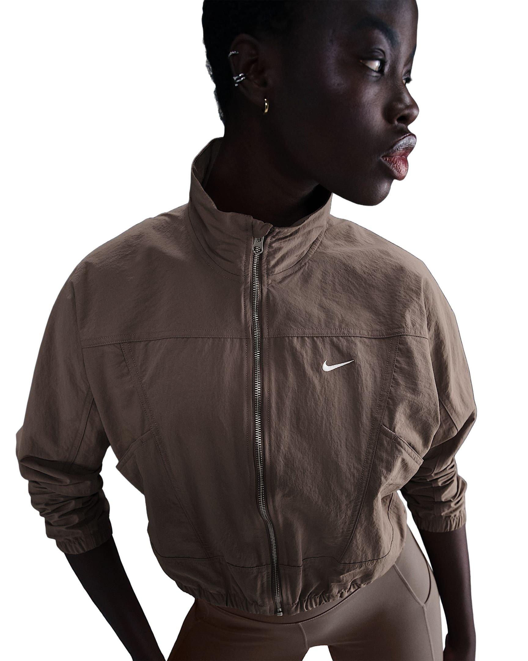 Nike Women's Sportswear Everything Wovens Oversized Repel UV Protection Jacket - brown - BROWN Thumbnail View 3