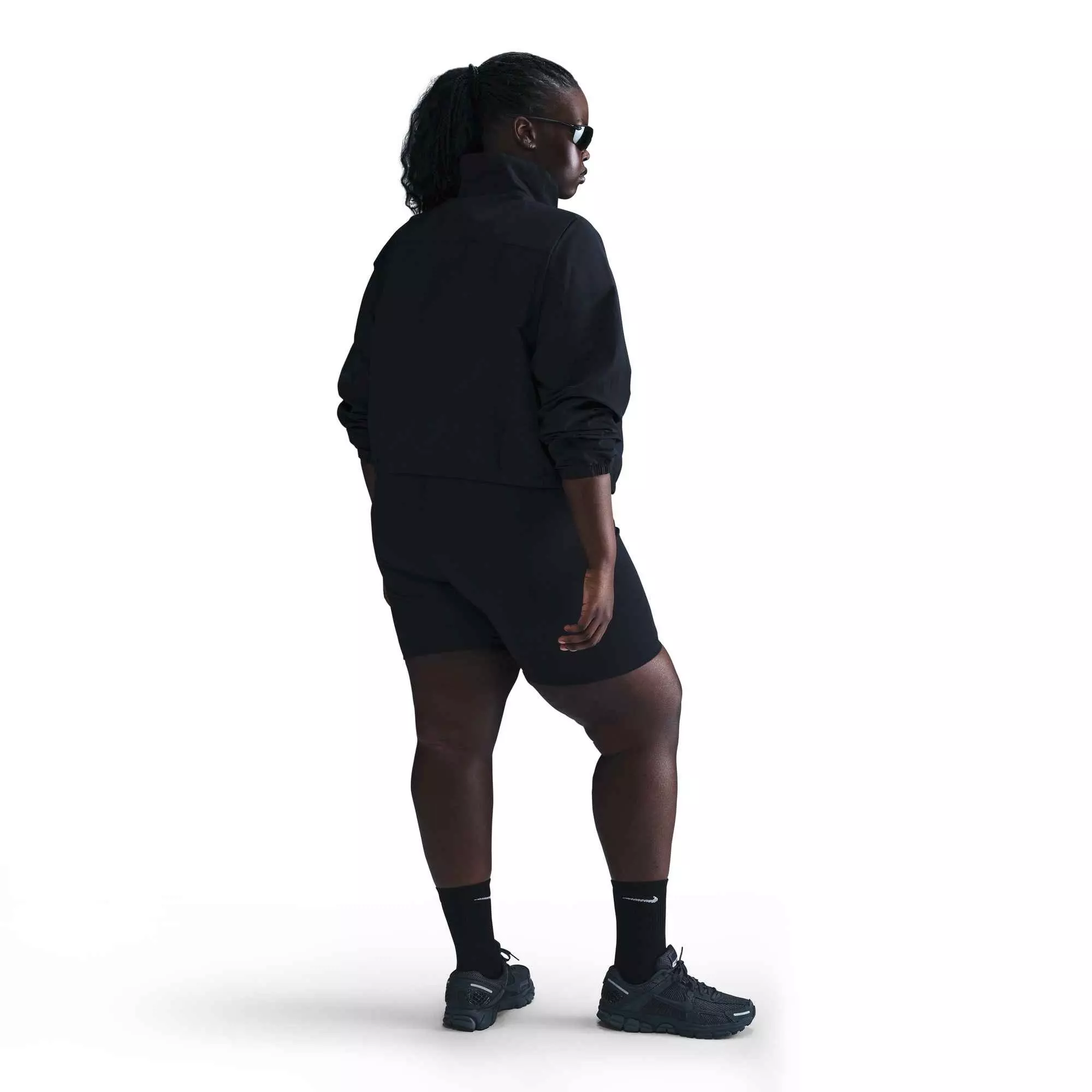 Nike Women's Sportswear Everything Wovens Repel Oversized UV Protection Jacket - Black - BLACK