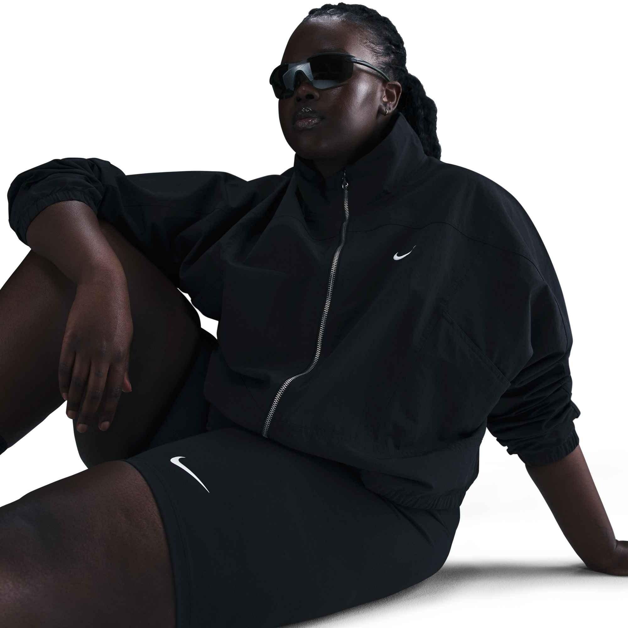 Nike Women's Sportswear Everything Wovens Repel Oversized UV Protection Jacket - Black - BLACK Thumbnail View 5