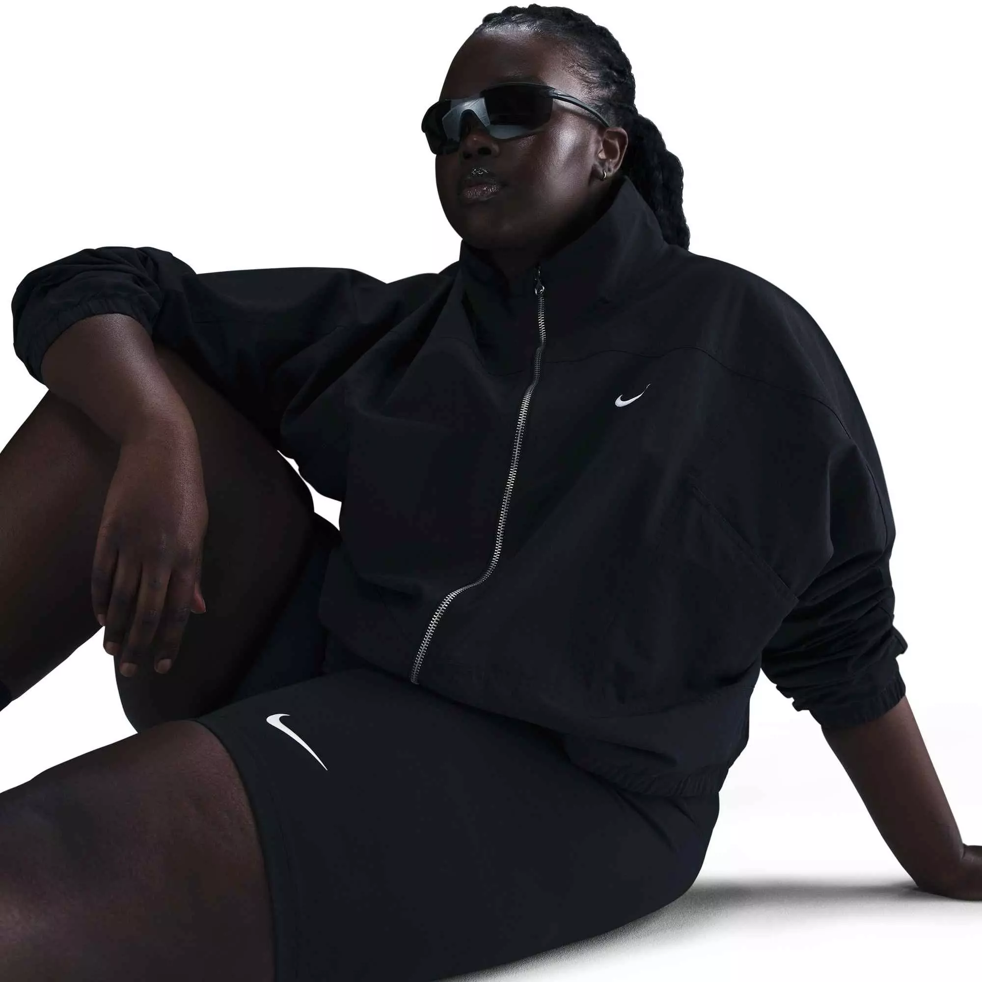 Nike Women's Sportswear Everything Wovens Repel Oversized UV Protection Jacket - Black - BLACK