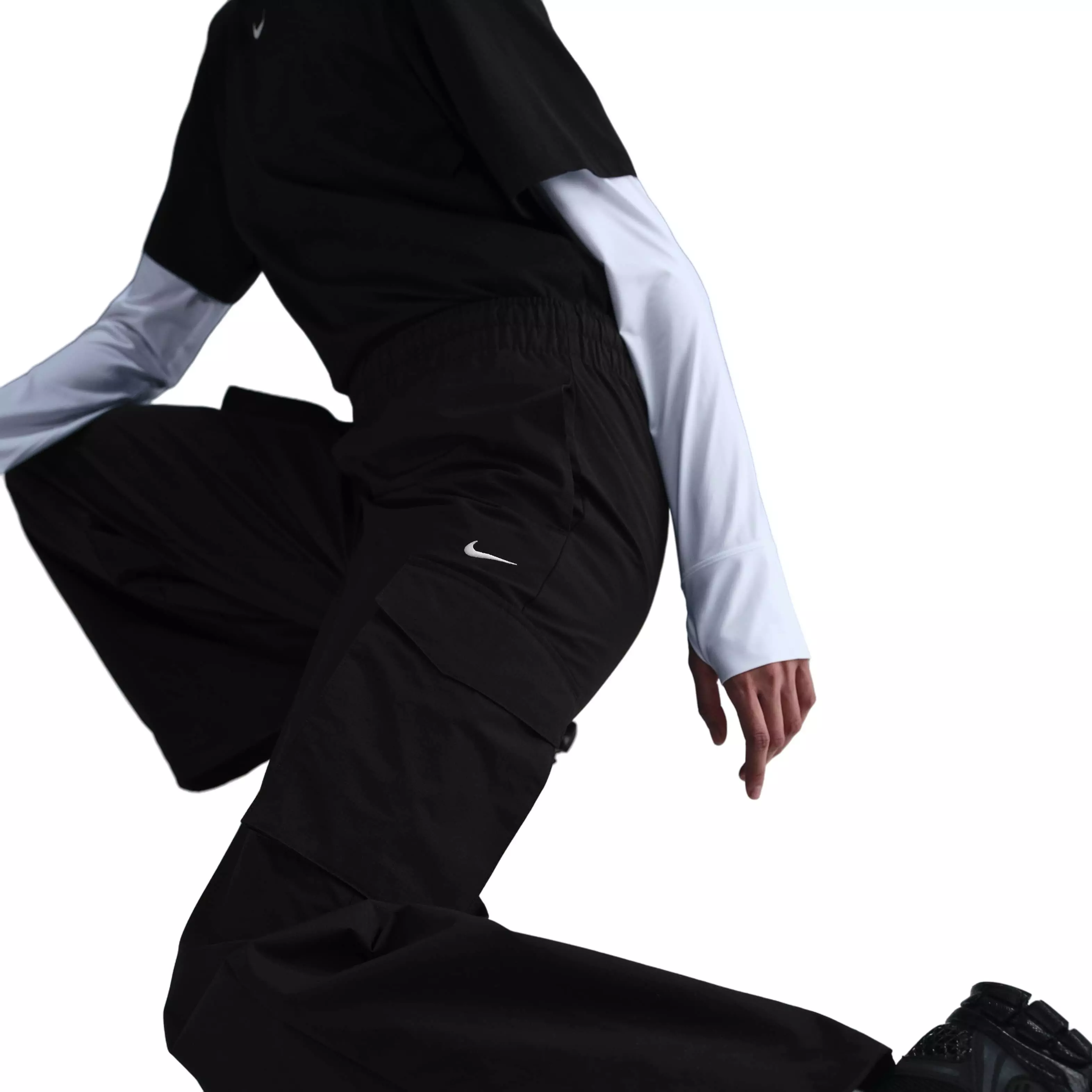 Nike Women's Sportswear Everything Wovens Mid-Rise Cargo Pants - Black - BLACK