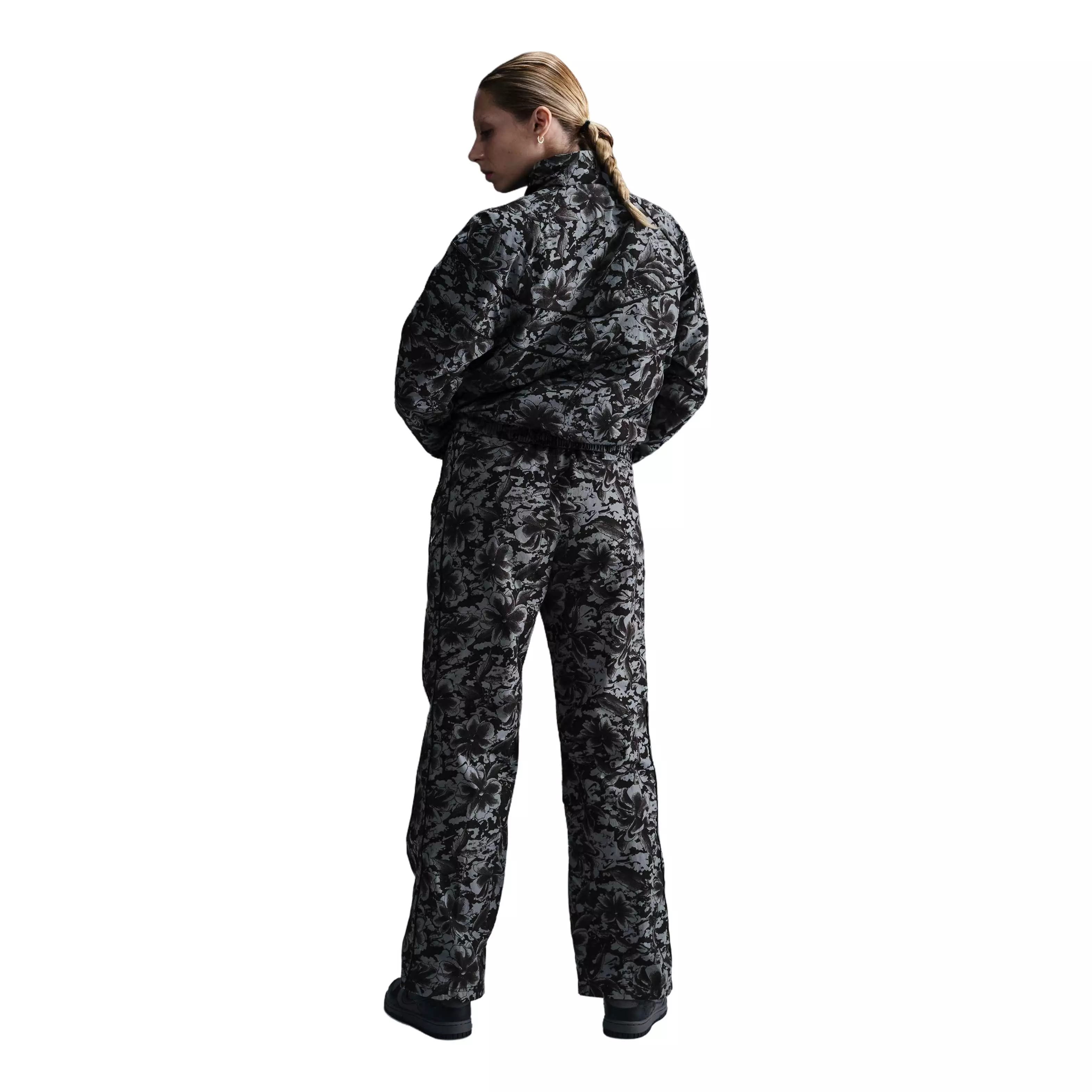 Nike Women's Sportswear Windrunner UV Protection Mid-Rise Woven Printed Pants-Black - BLACK