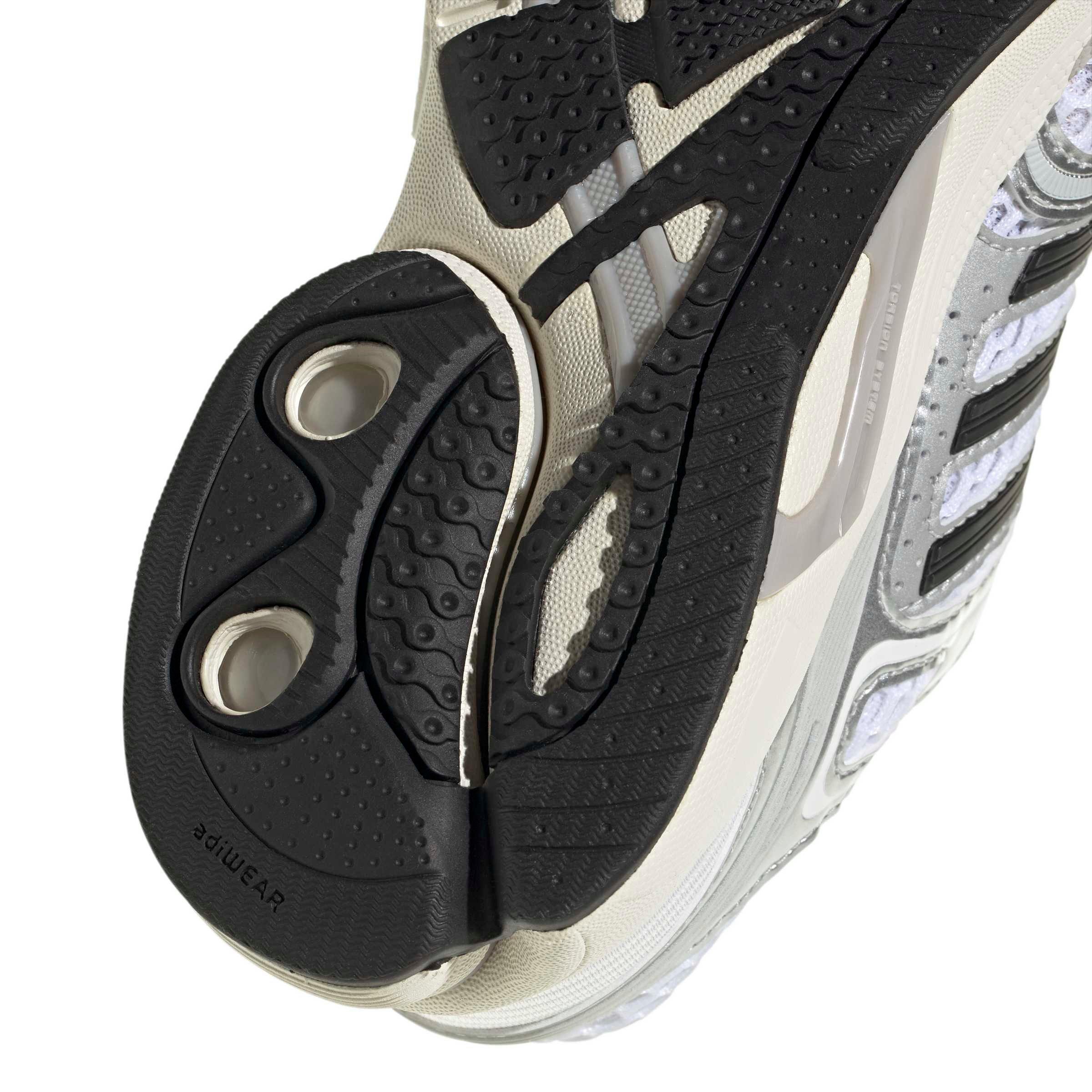 adidas Originals Adistar Control 5 Grade School Boys' "Ftwr White/Silver Metallic/Grey One" Shoe